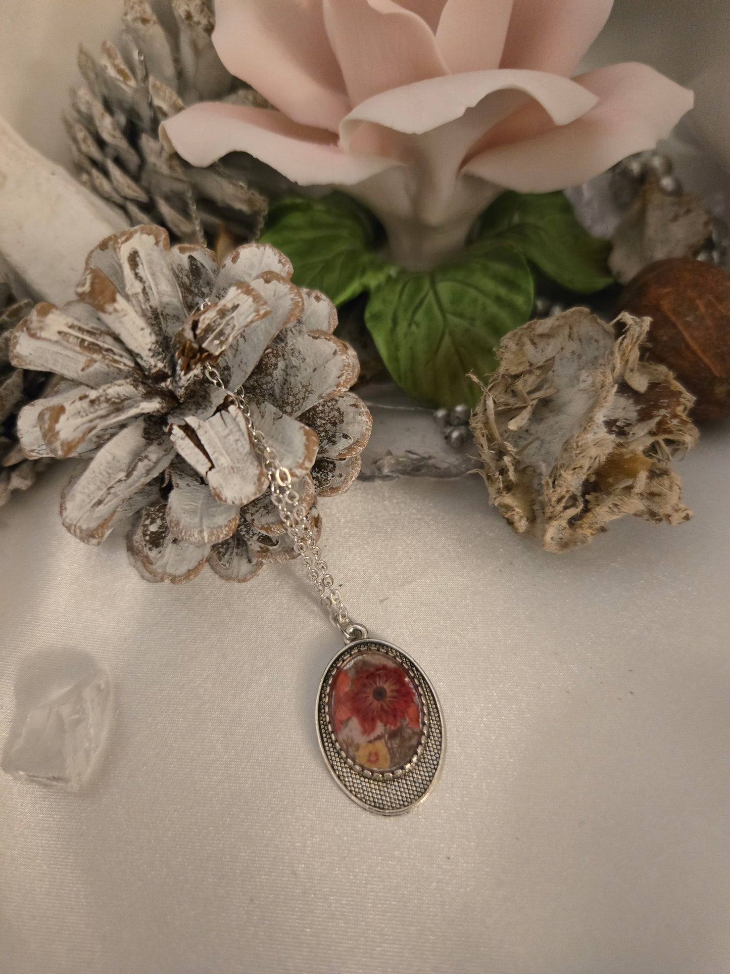Pressed Flower Necklace | Real Dried Flowers in Resin Pendant | Nature-Inspired Jewelry