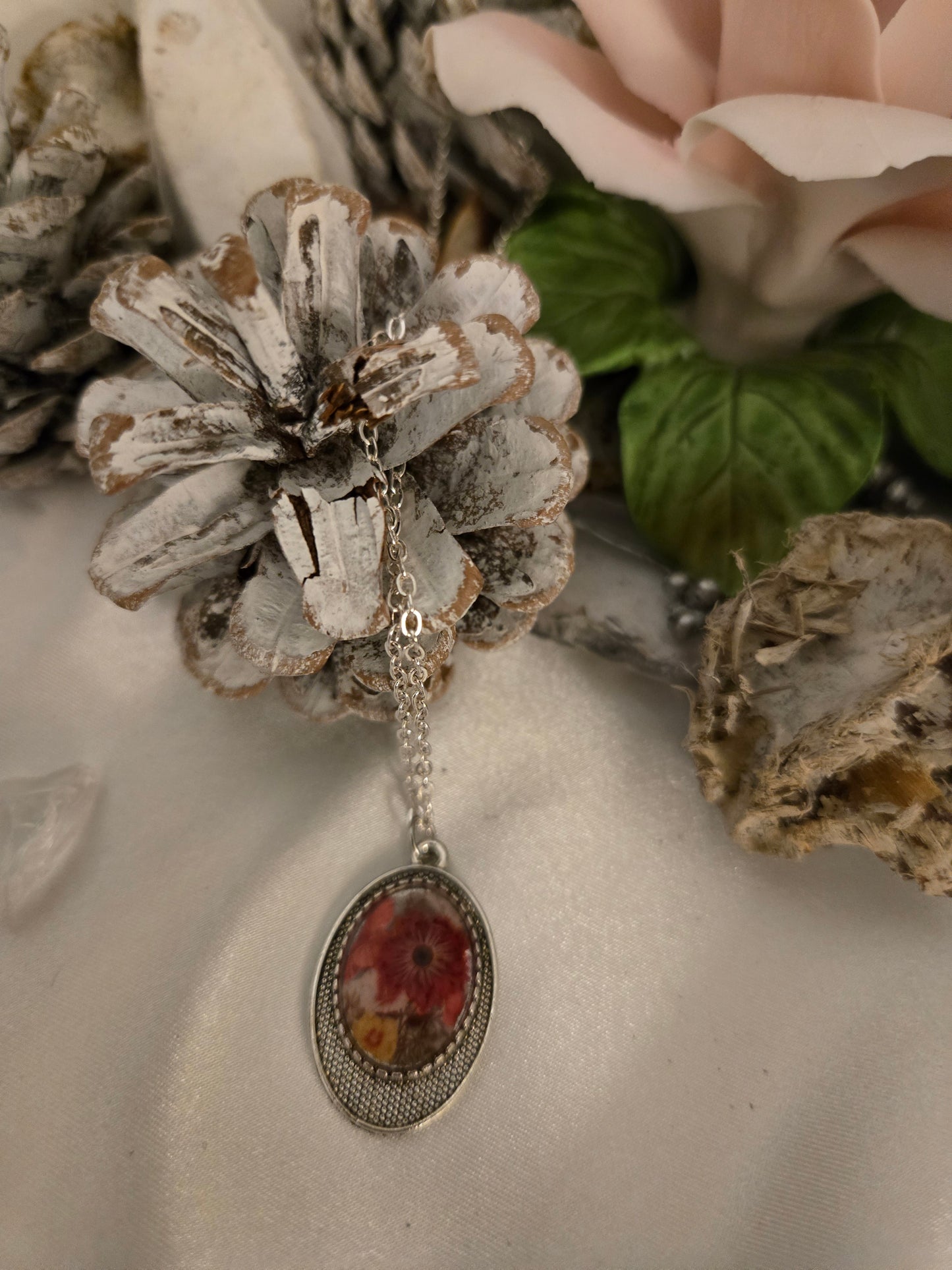 Pressed Flower Necklace | Real Dried Flowers in Resin Pendant | Nature-Inspired Jewelry