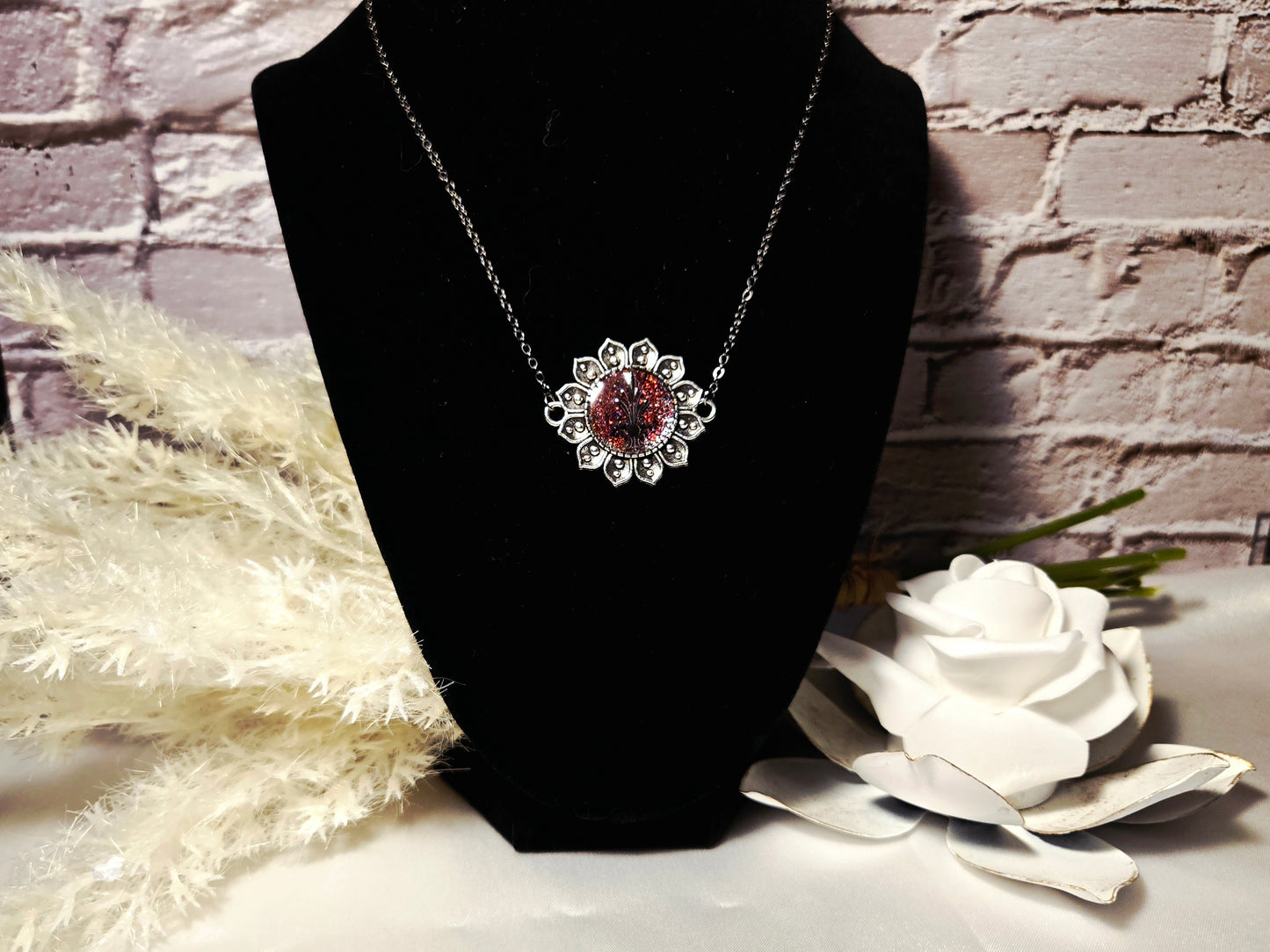 Red Glitter Mandala Necklace: Boho Floral Pendant, Vintage Style
