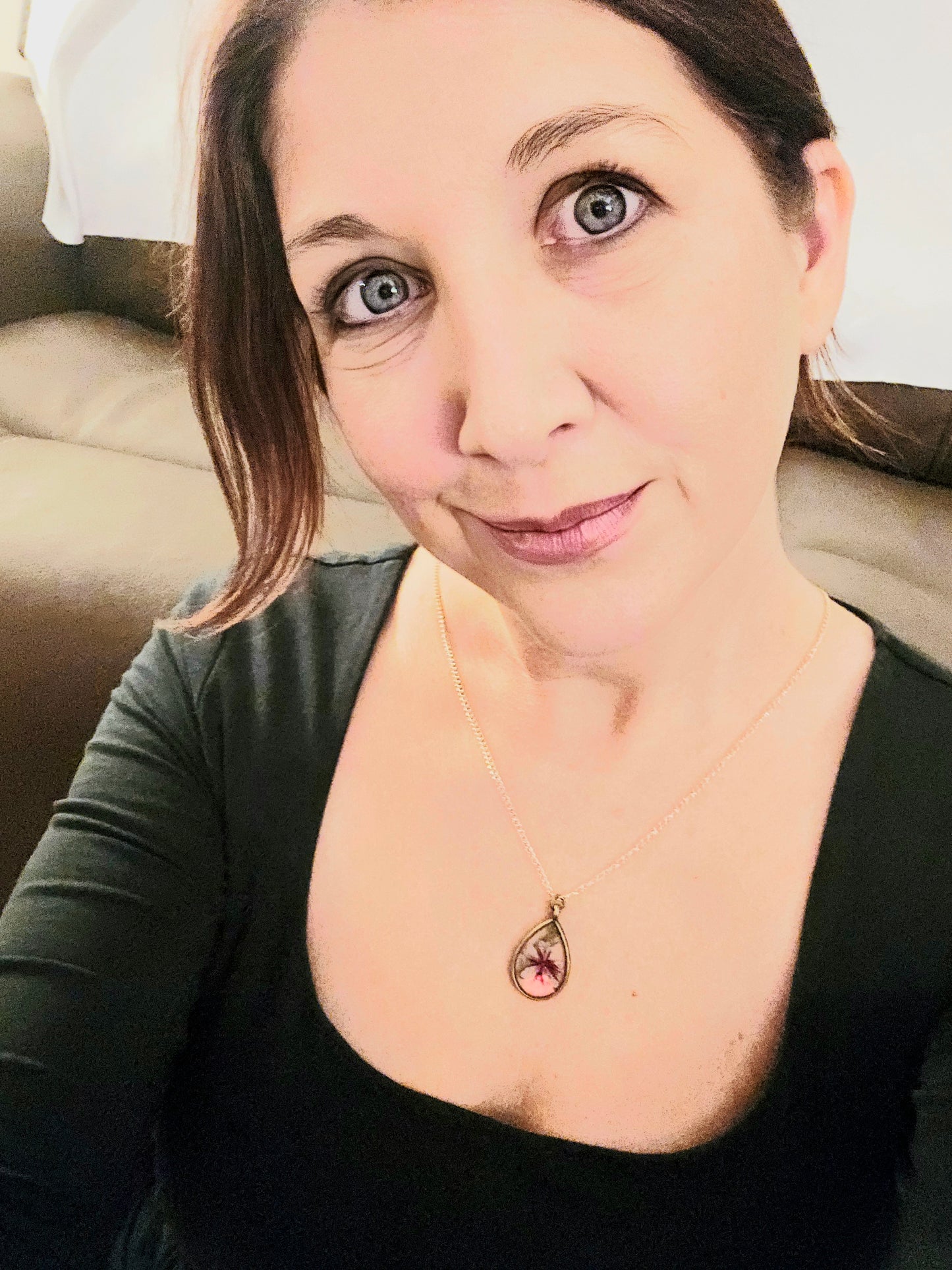 Handcrafted Real Flower Teardrop Pendant Necklace – Gold Chain