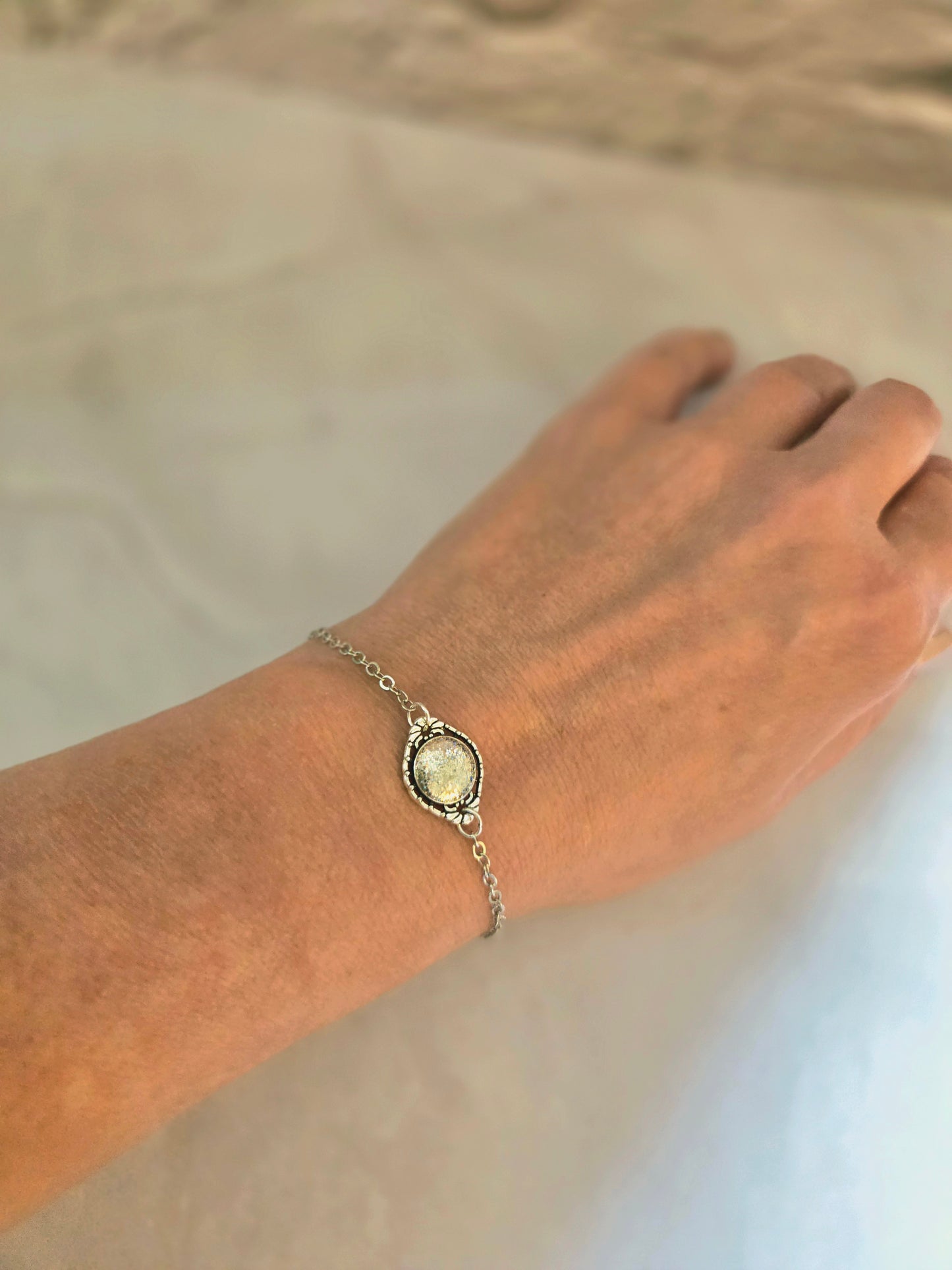 Silver Druzy Bracelet – Sparkling Round Bracelet with Adjustable Chain – Elegant Minimalist Jewelry