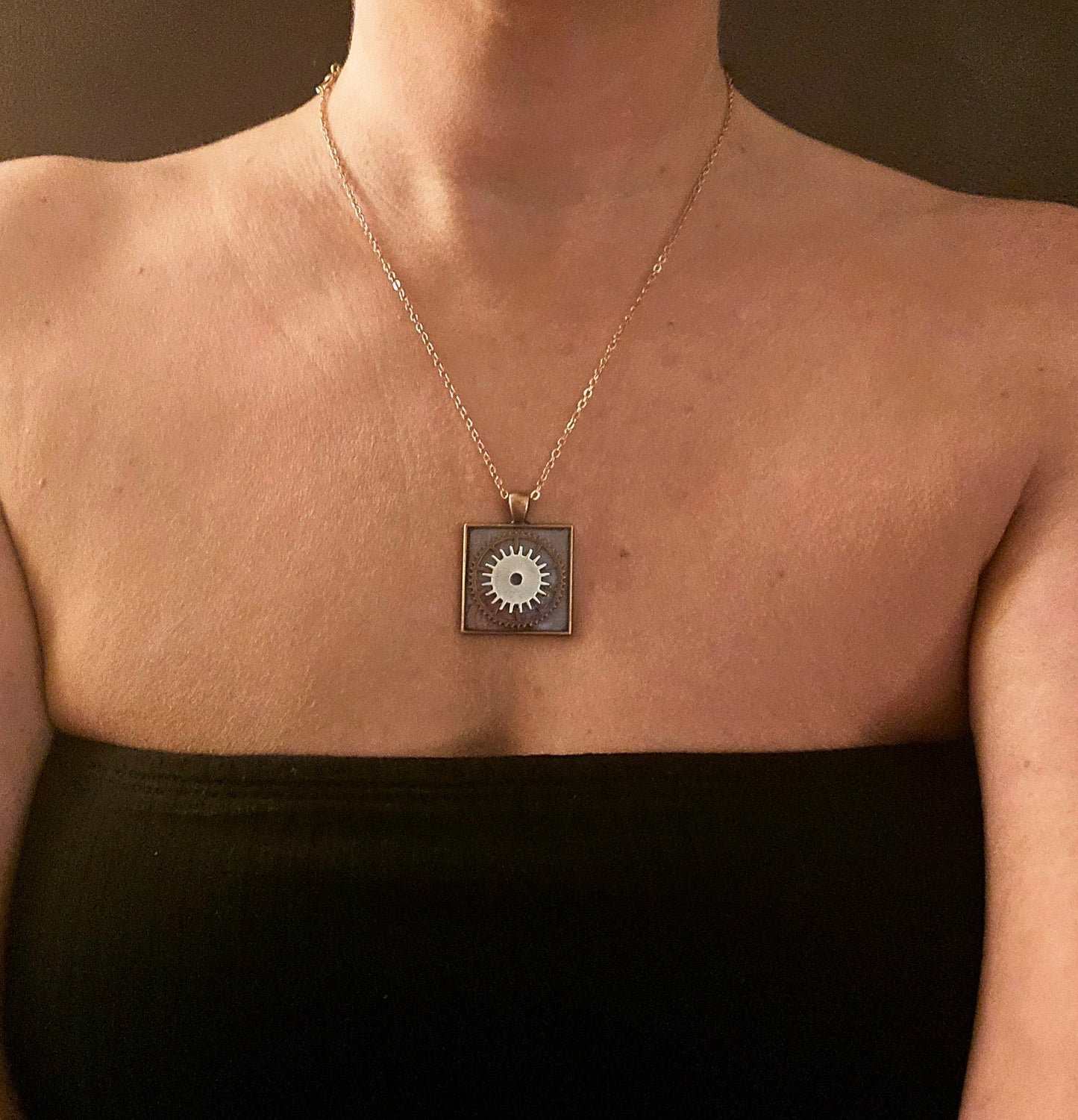 Steampunk Gear Pendant Necklace – Clockwork Elegance in Motion