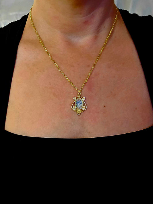 Vintage Style Gold Floral Pendant Necklace | Cameo Jewelry
