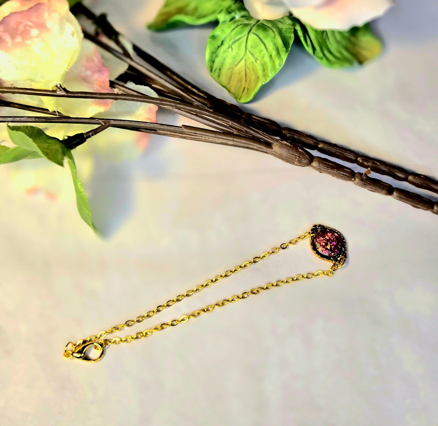 Vintage Style Pink Glitter Bracelet | Adjustable Gold Chain Bracelet