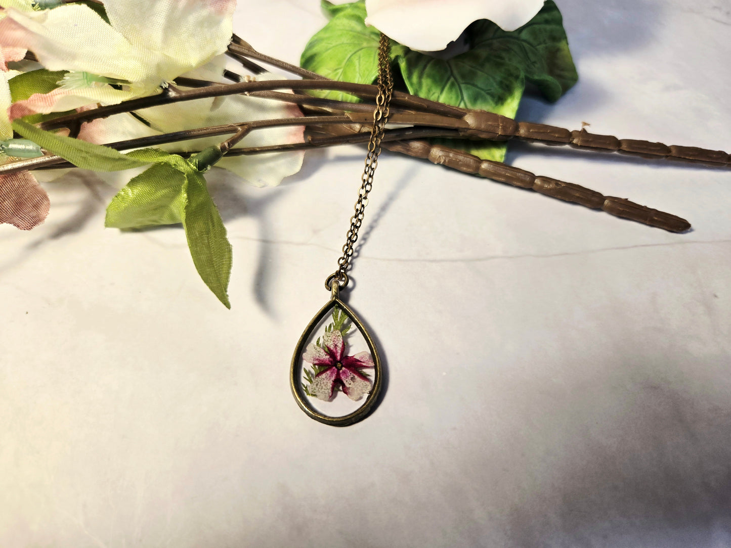 Handcrafted Real Flower Teardrop Pendant Necklace – Gold Chain