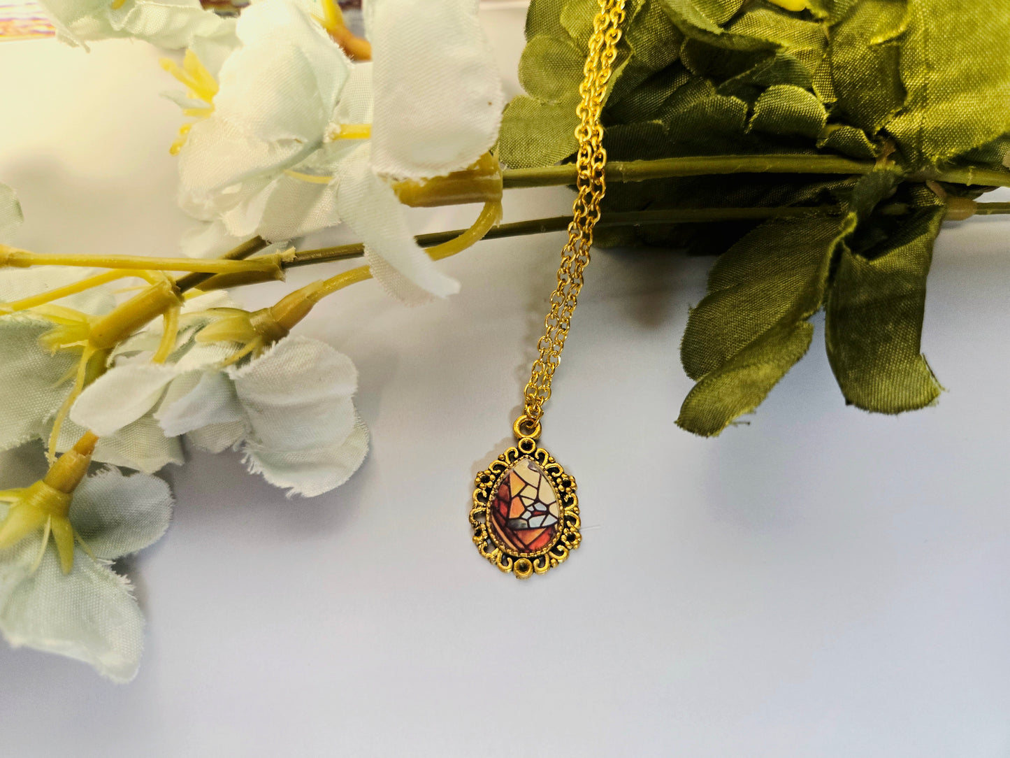 Stained Glass Mosaic Pendant Necklace – Vintage-Inspired Gold Frame on Dainty Chain