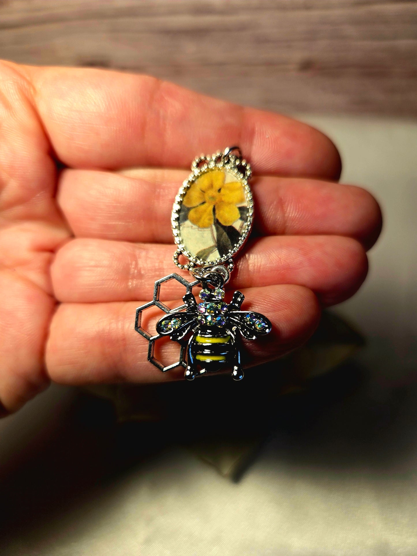 Pressed Flower and Bee Charm Necklace – Nature Inspired Jewelry with Crystal Honeybee and Silver Chain