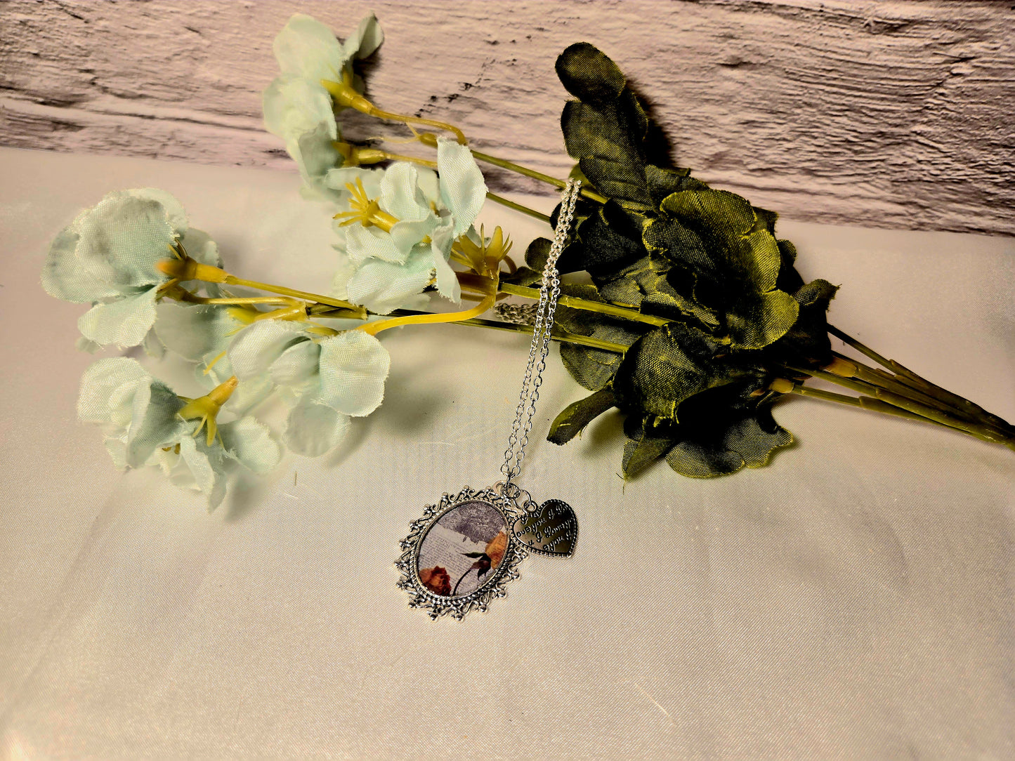 Pressed Rose Necklace with Heart Charm – Vintage Script Pendant in Silver