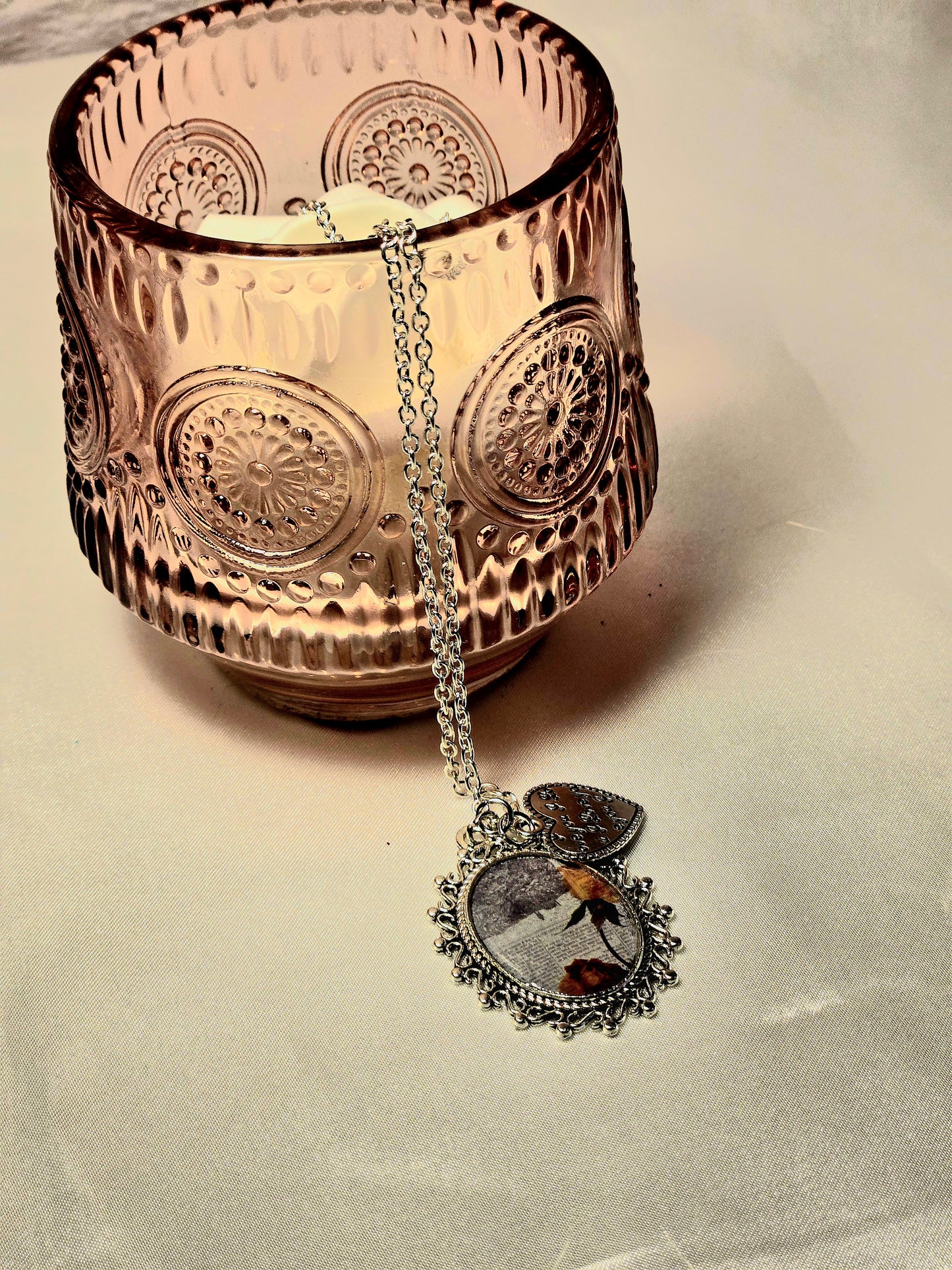 Pressed Rose Necklace with Heart Charm – Vintage Script Pendant in Silver