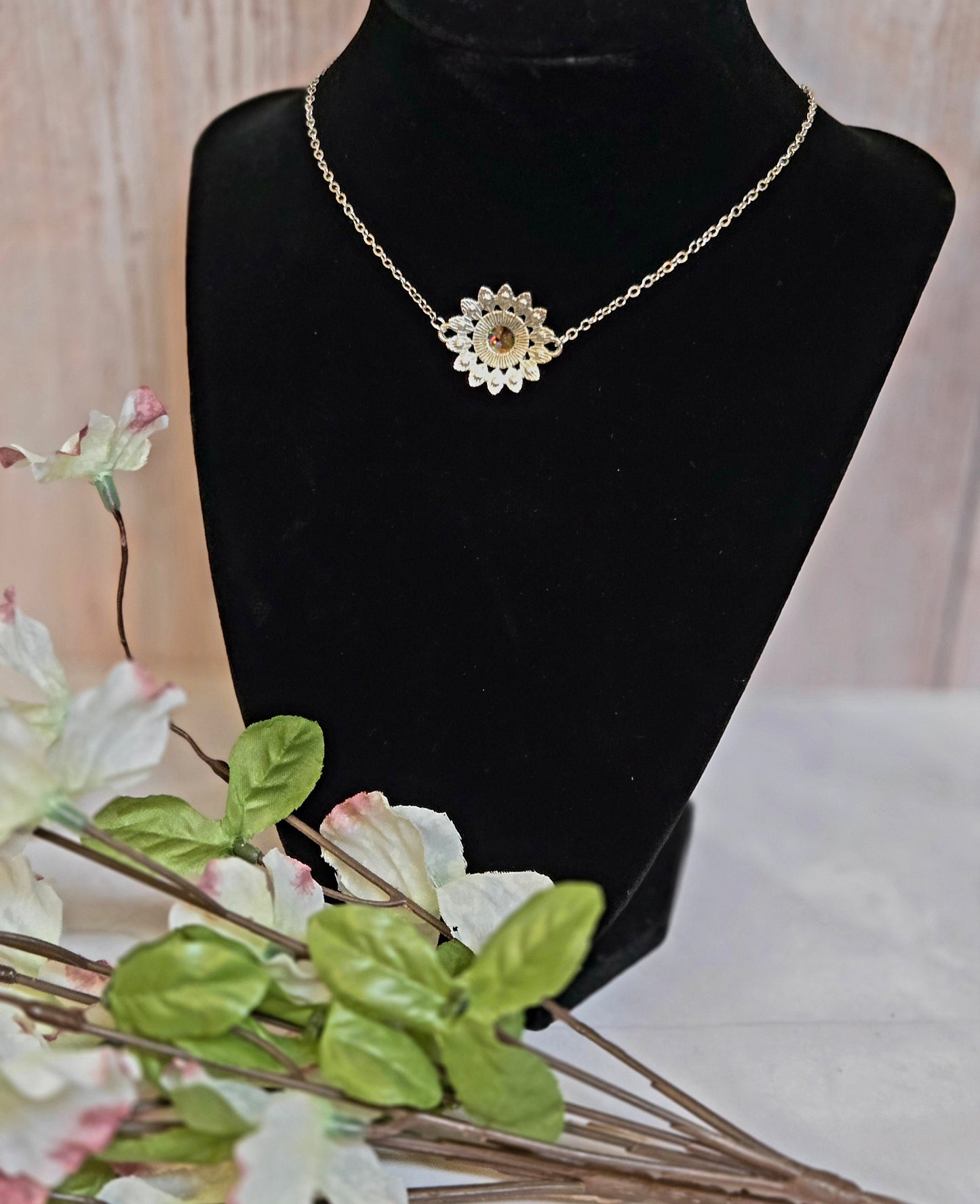 Iridescent Floral Crystal Necklace – Vintage Silver Sunburst Pendant