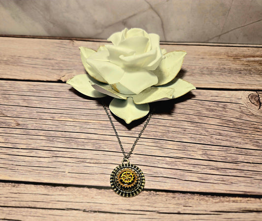 Celestial Gear Pendant Necklace – Vintage Brass & Crystal Industrial Charm