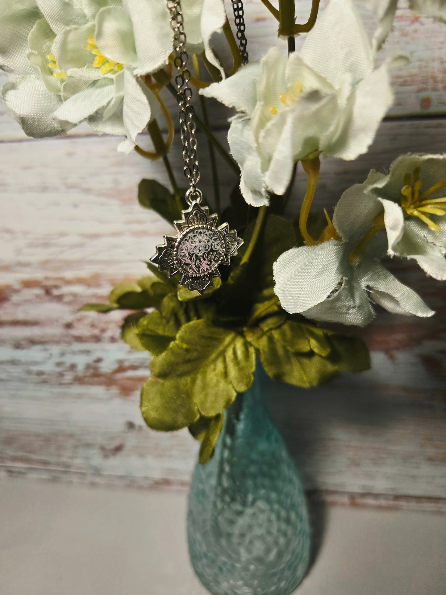 Silver Star Blossom Necklace – Vintage Floral Mandala Pendant