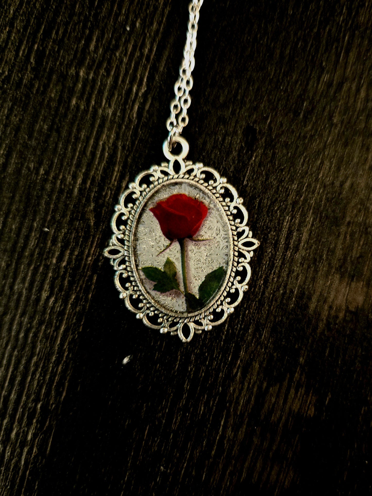Vintage Silver Rose Pendant Necklace – Romantic Floral Filigree Jewelry