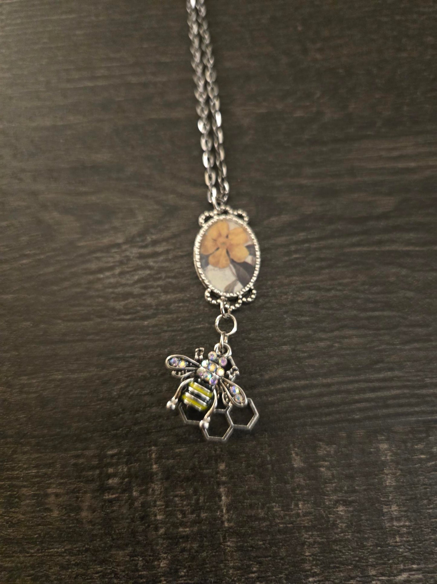 Pressed Flower and Bee Charm Necklace – Nature Inspired Jewelry with Crystal Honeybee and Silver Chain