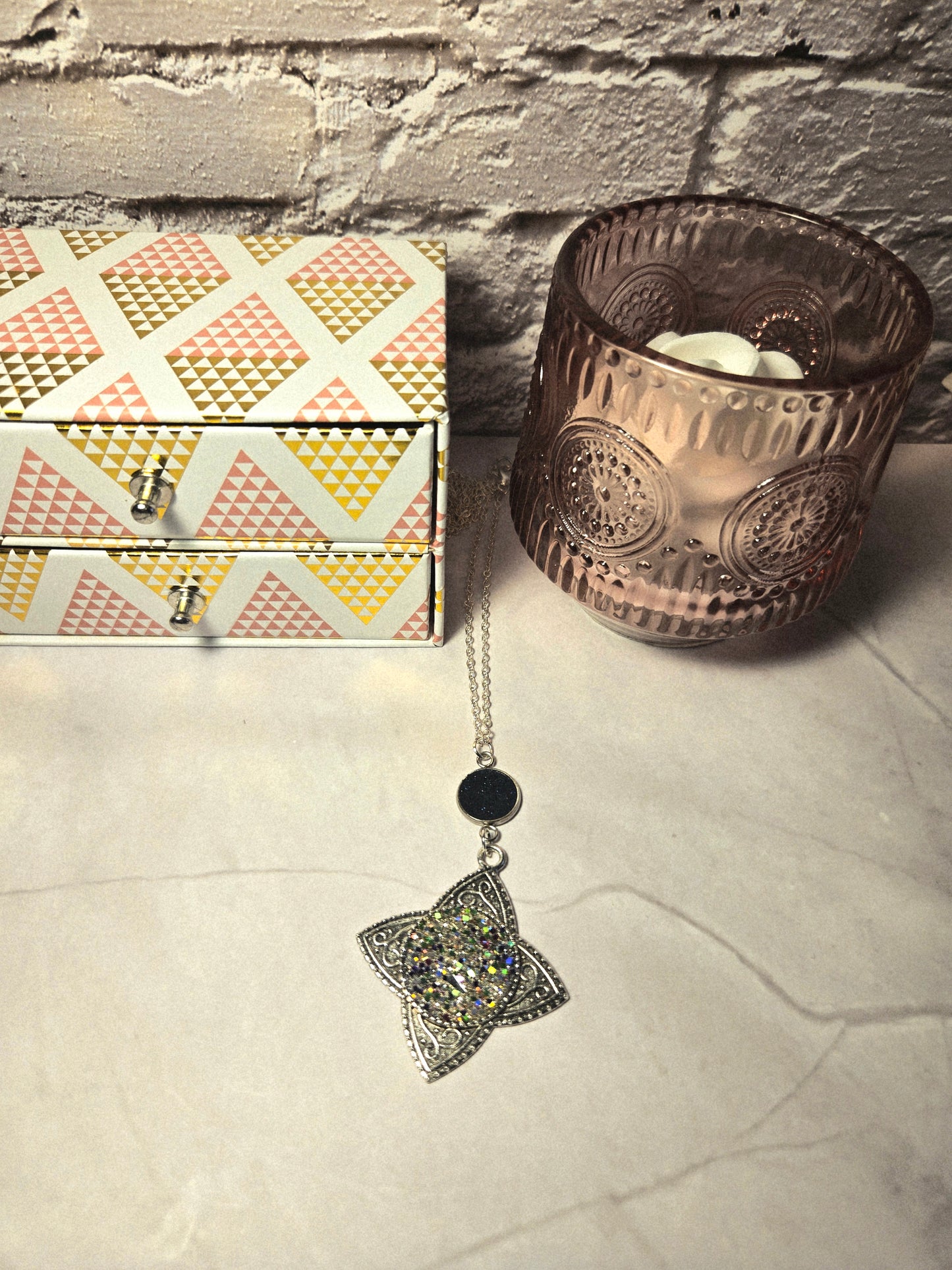 Glitter Resin Pendant Necklace – Silver Filigree Star with Blue Accent