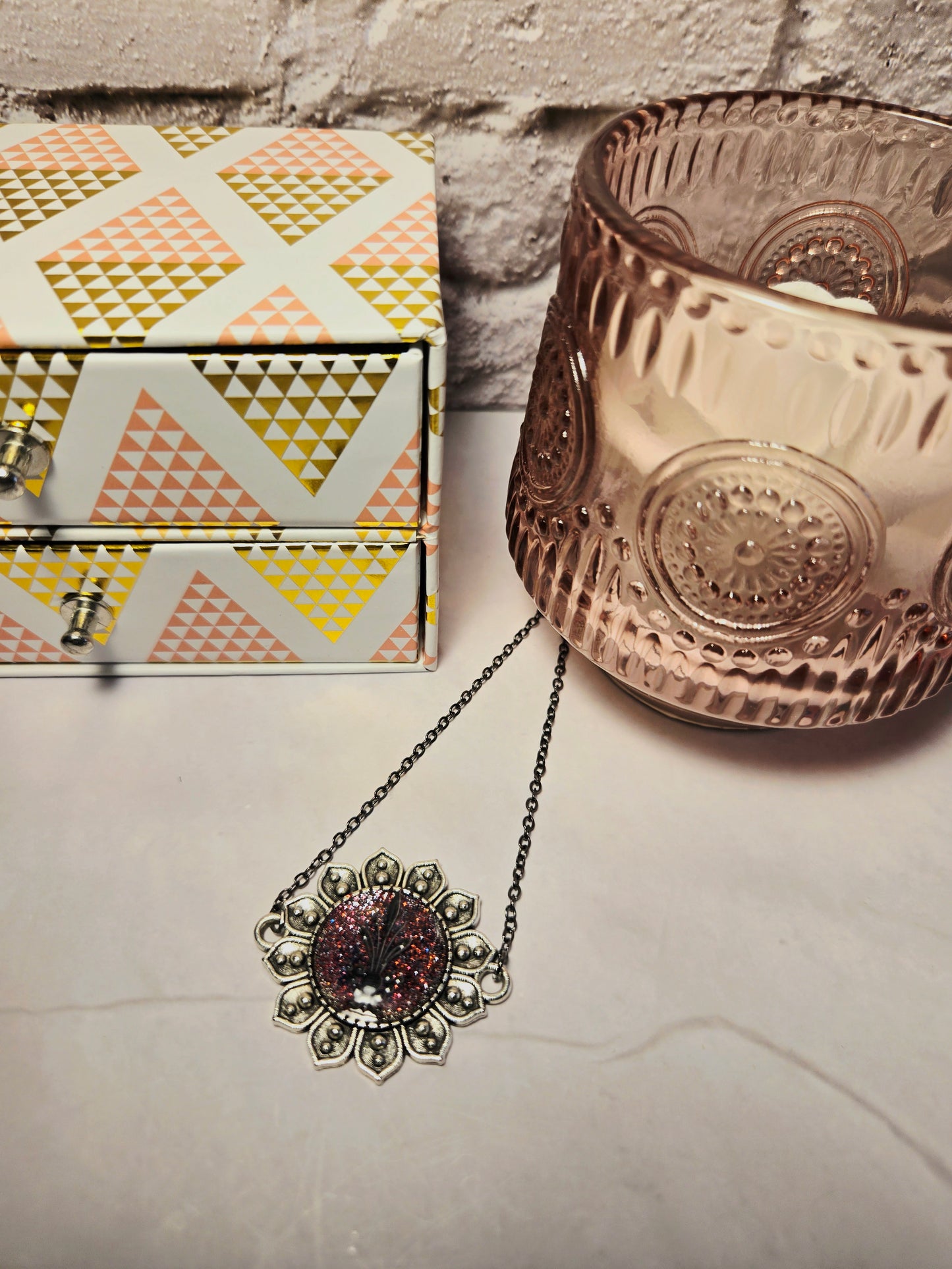 Red Glitter Mandala Necklace: Boho Floral Pendant, Vintage Style