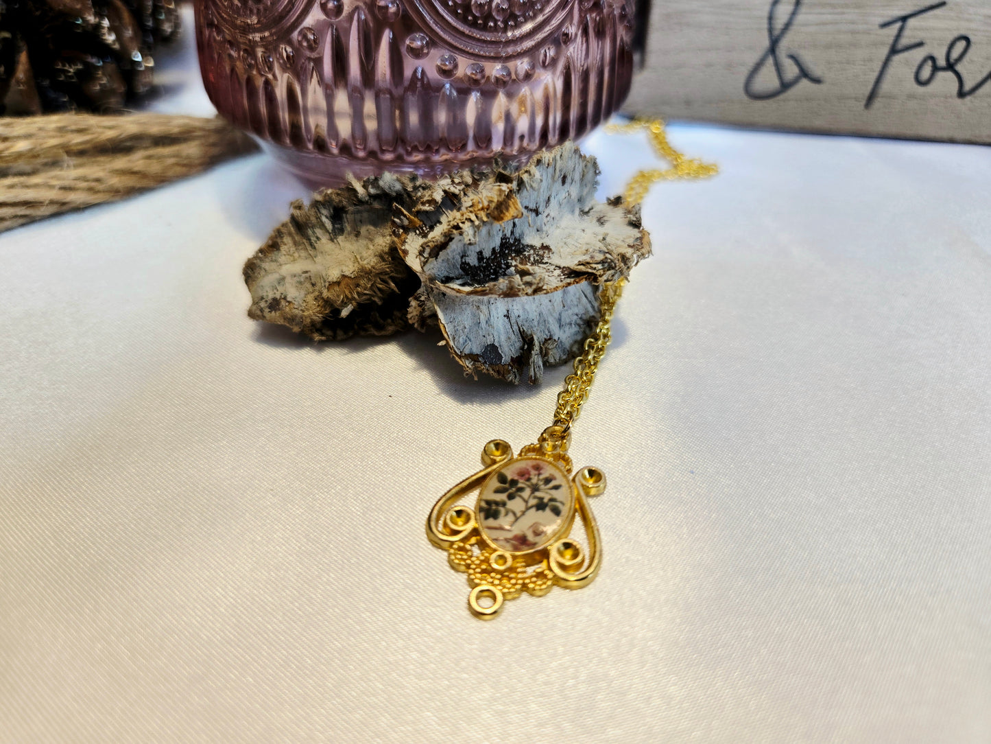 Vintage Style Gold Floral Pendant Necklace | Cameo Jewelry
