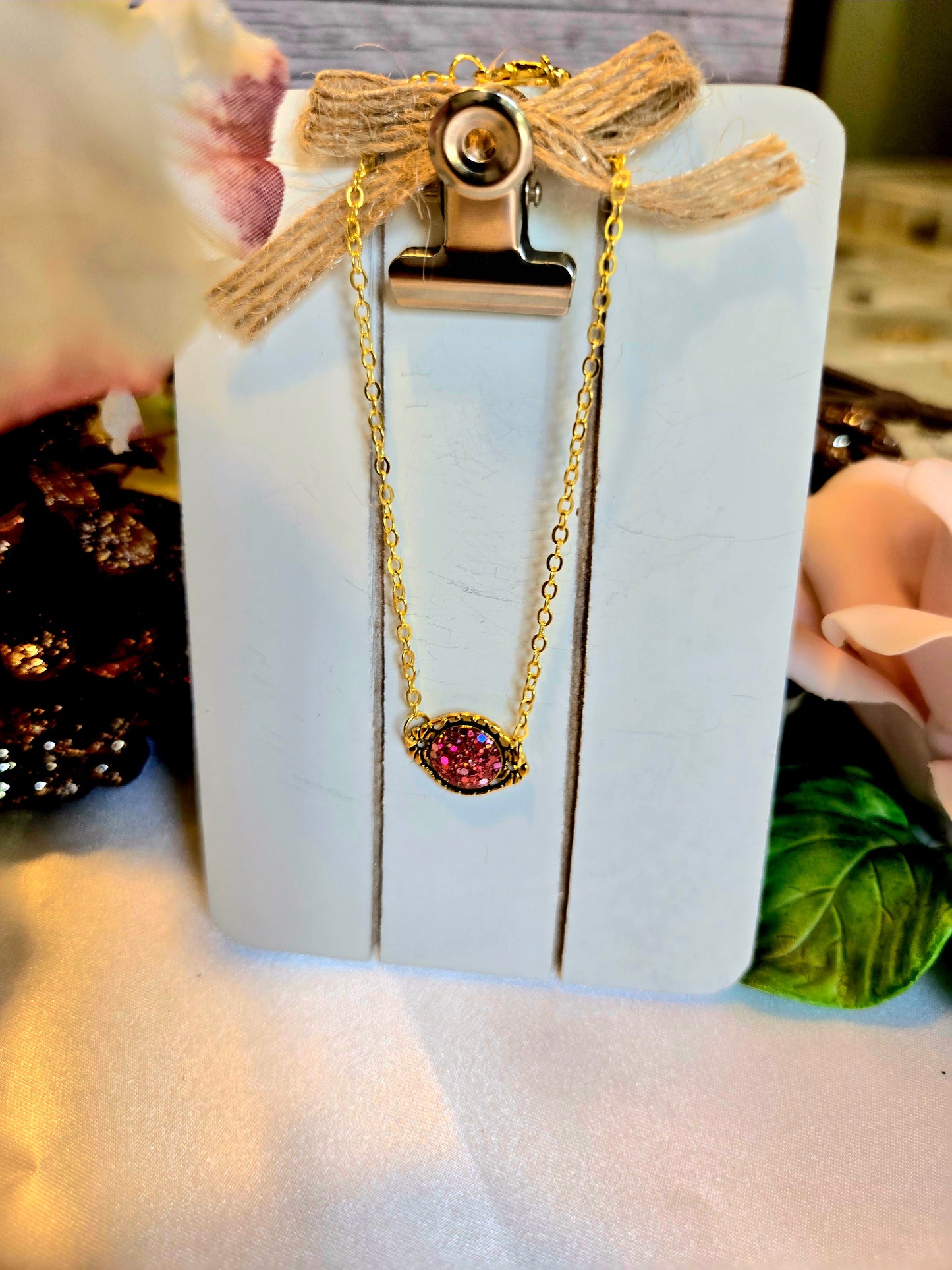 Vintage Style Pink Glitter Bracelet | Adjustable Gold Chain Bracelet