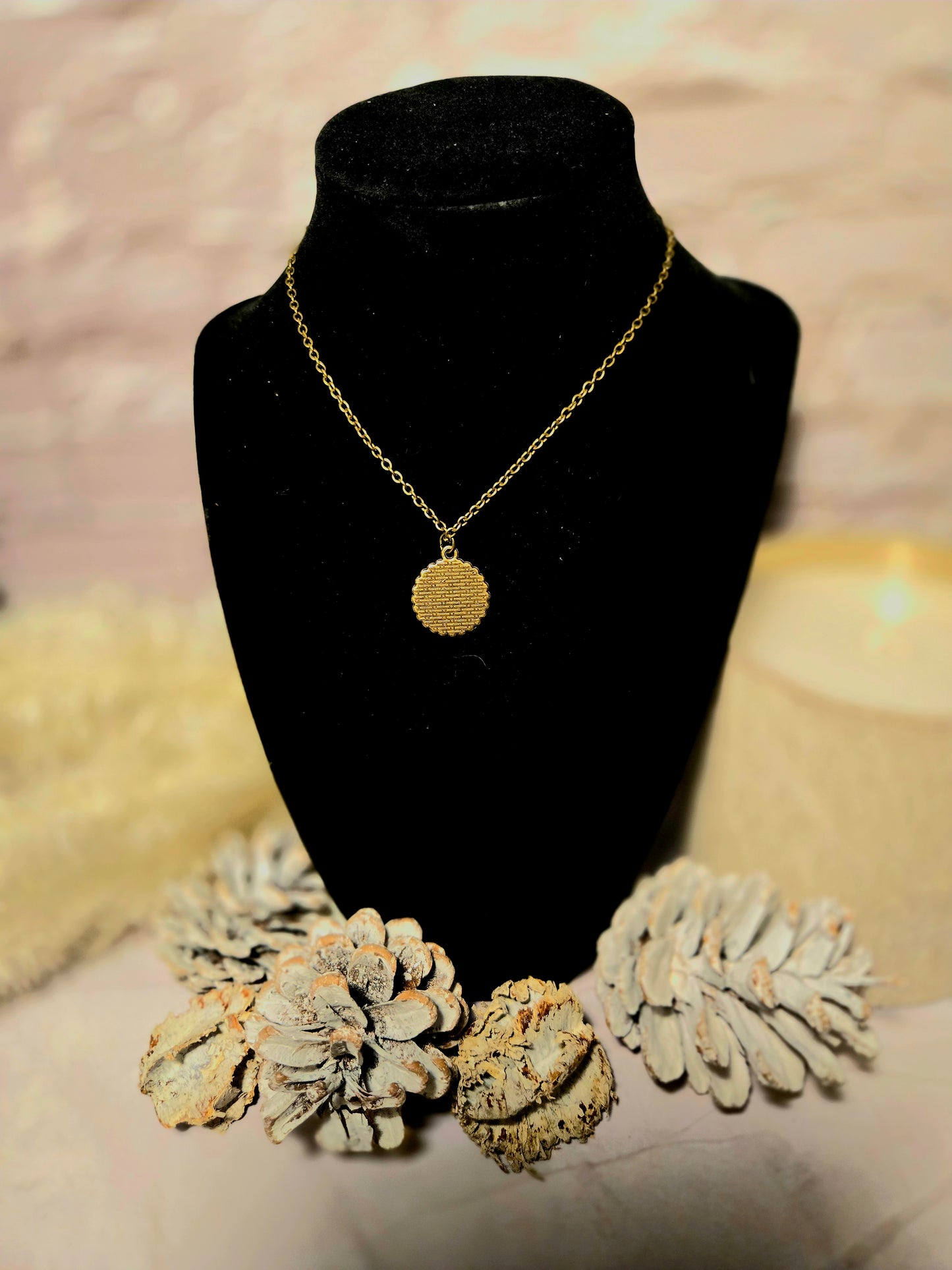 Steampunk Gear Pendant Necklace – Vintage Brass Chain with Clockwork Design – Industrial Style