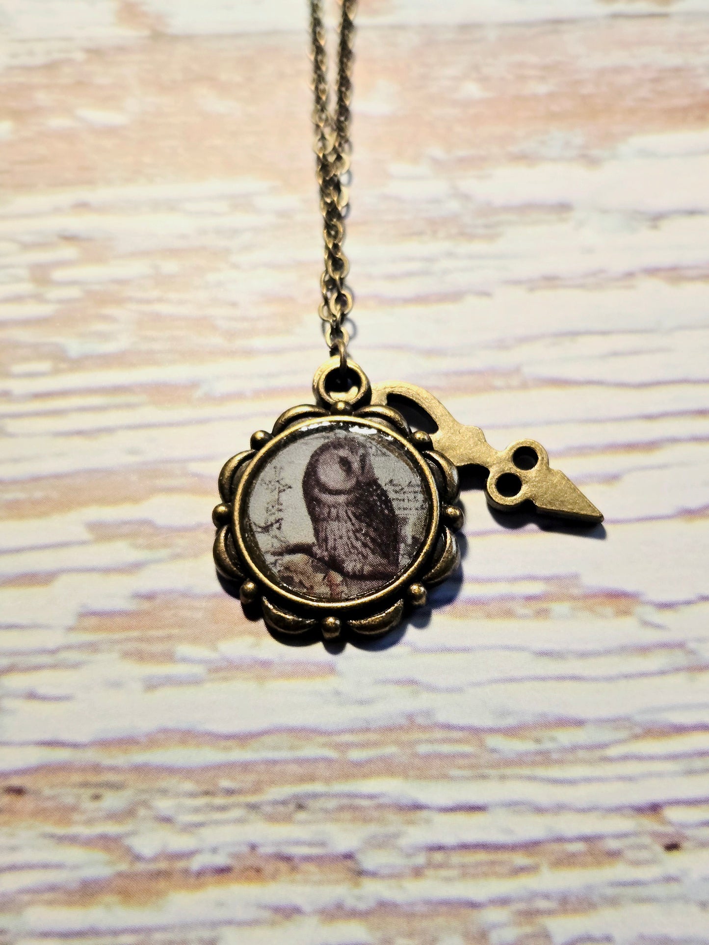 Steampunk Owl Pendant Necklace – Vintage Bronze with Clock Hand Charm