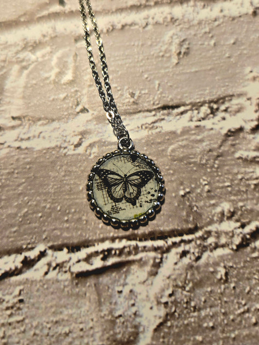 Vintage Butterfly Postcard Pendant Necklace – Silver Chain with Butterfly Charm