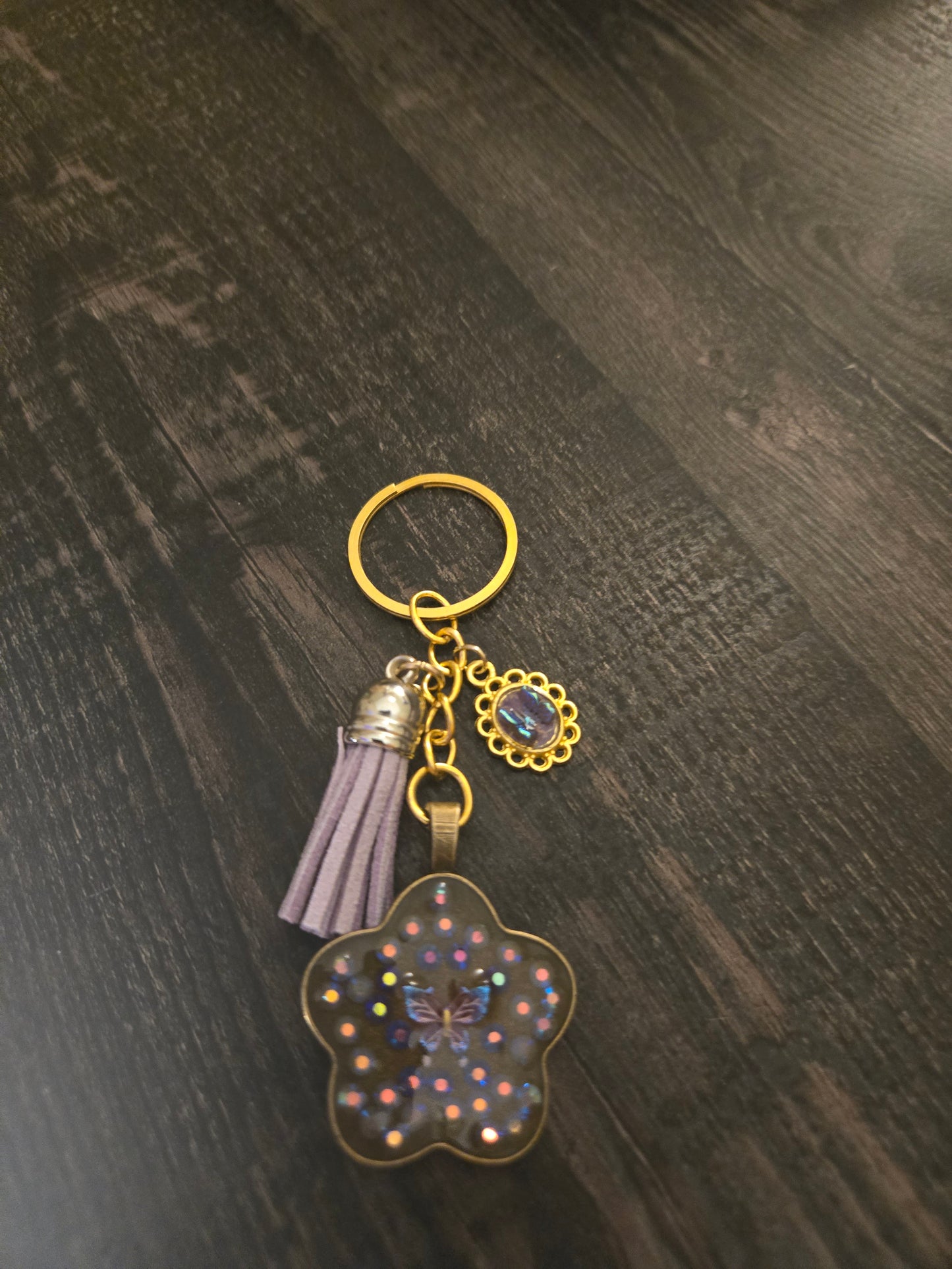 Purple Butterfly Keychain with Tassel – Handmade Resin Flower Charm with Sparkle Confetti – Cute Bag Charm Gift for Her