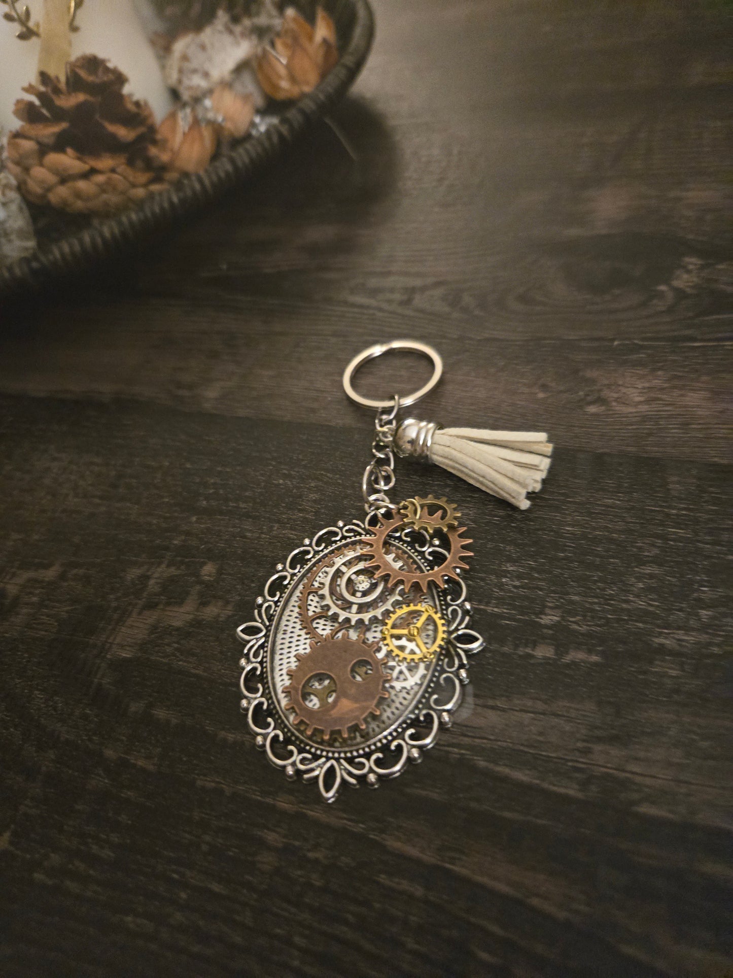 Steampunk Gear Keychain with Tassel – Handmade Gothic Victorian Industrial Accessory – Unique Mechanical Gear Charm Gift for Him or Her