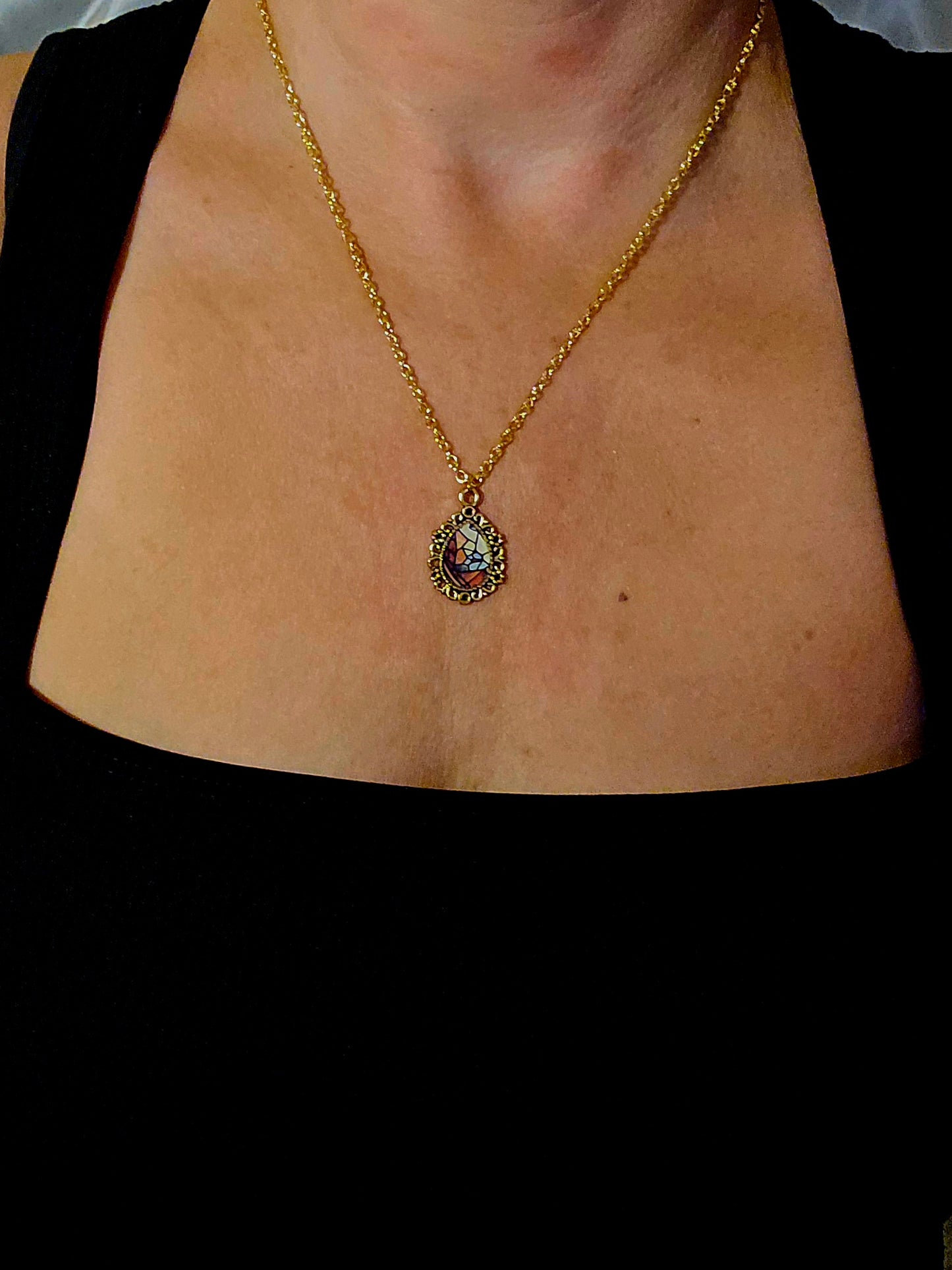Stained Glass Mosaic Pendant Necklace – Vintage-Inspired Gold Frame on Dainty Chain