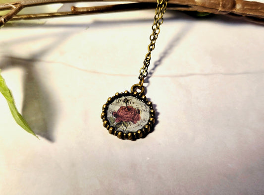 Vintage Rose Pendant Necklace – Antique Brass Chain with Red Rose Illustration
