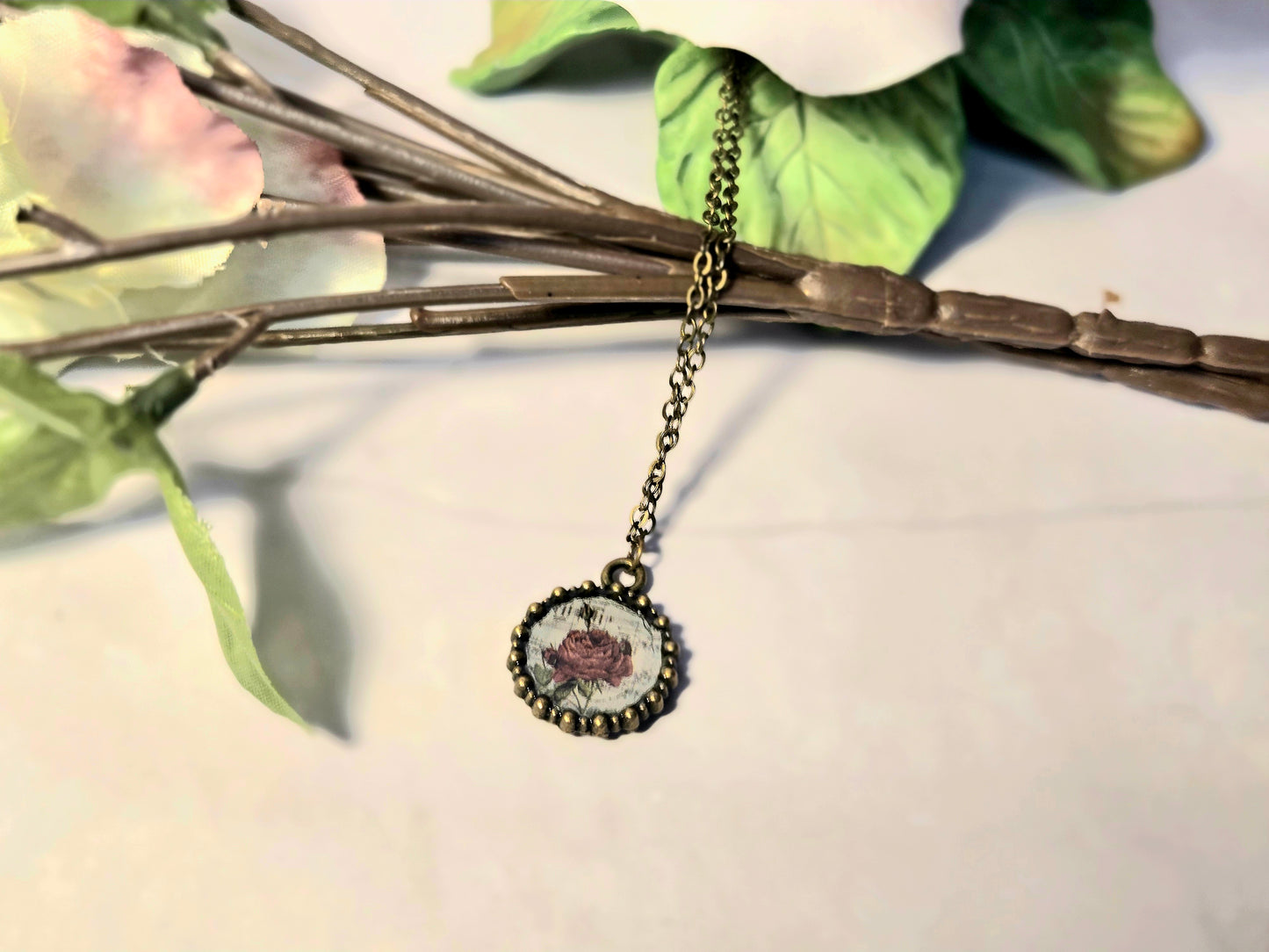 Vintage Rose Pendant Necklace – Antique Brass Chain with Red Rose Illustration