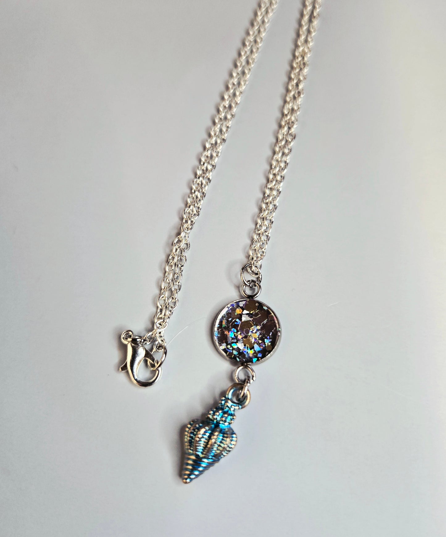 Iridescent Ocean Pendant Necklace with Seashell Charm – Handmade Beach-Inspired Jewelry