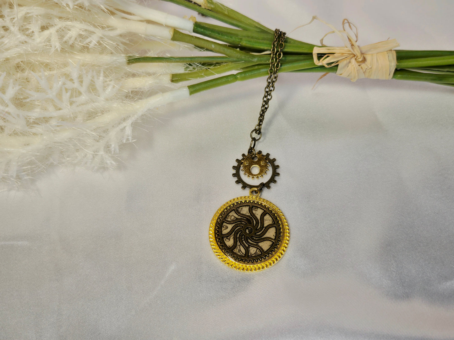 Steampunk Sun Gear Pendant Necklace: Vintage Clockwork Jewelry