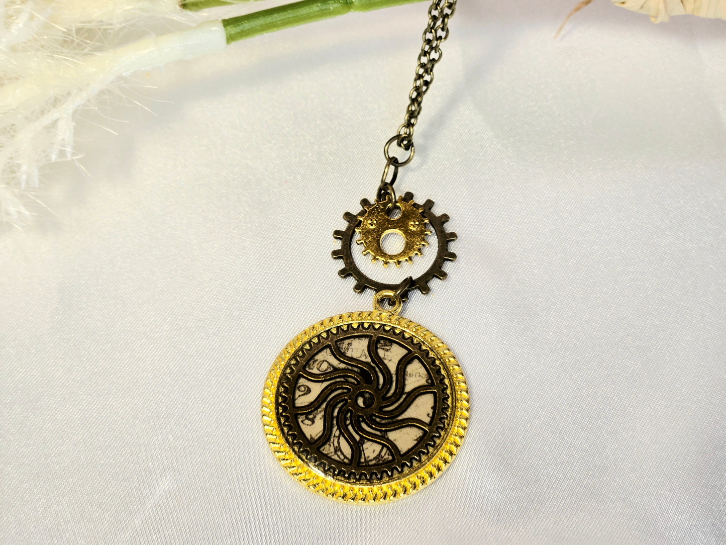 Steampunk Sun Gear Pendant Necklace: Vintage Clockwork Jewelry