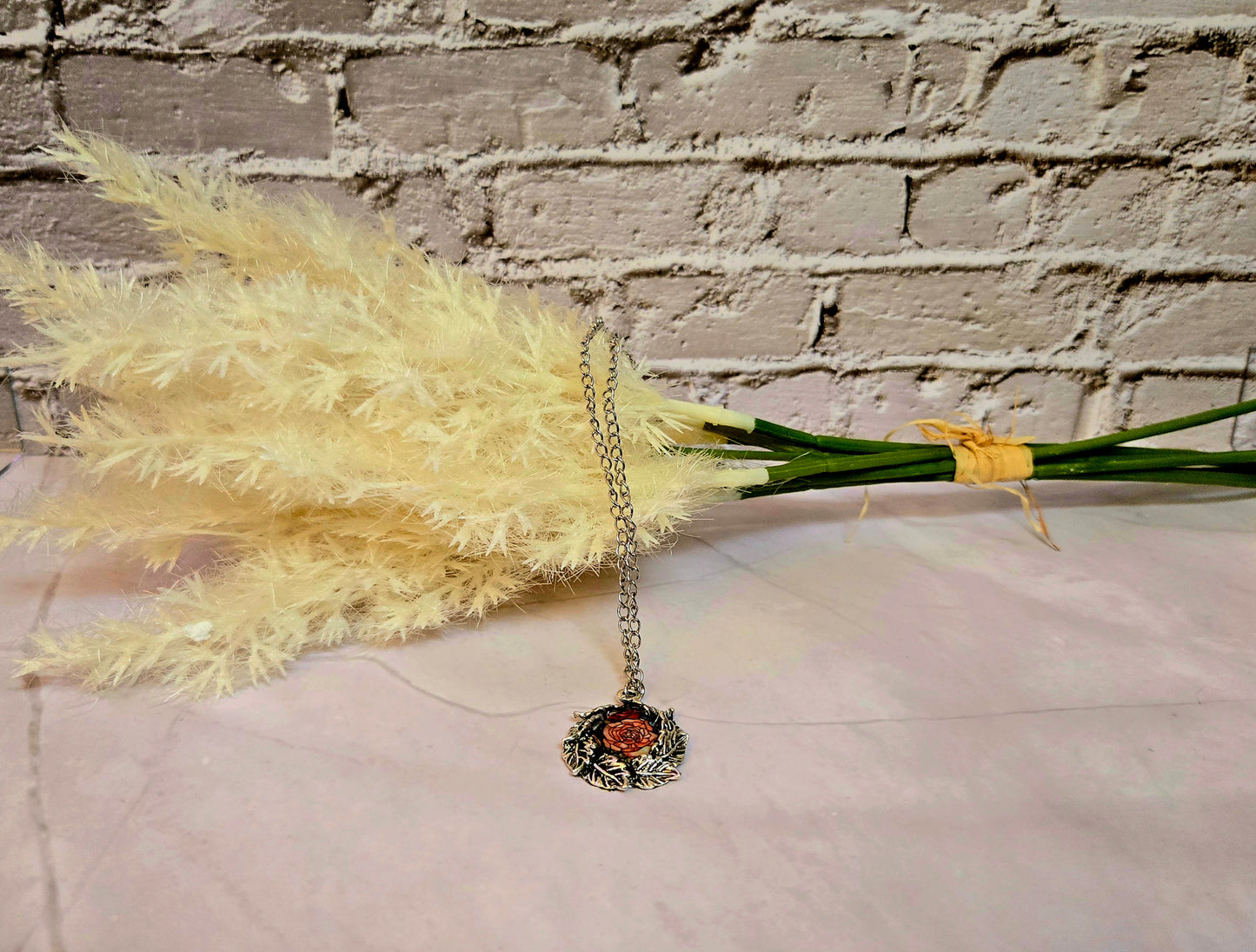 Red Rose Wreath Necklace – Vintage Floral Pendant with Silver Leaf Frame