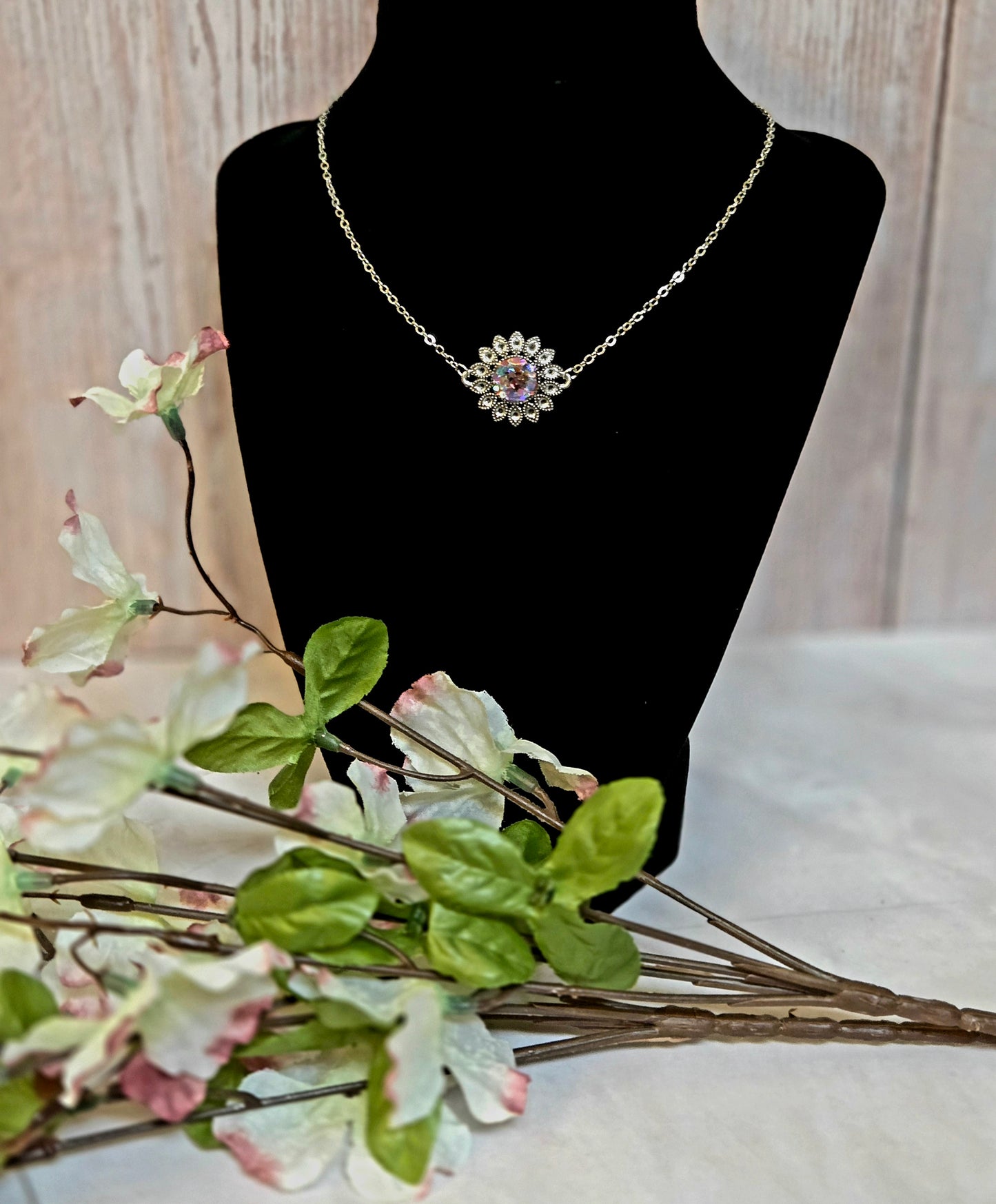 Iridescent Floral Crystal Necklace – Vintage Silver Sunburst Pendant