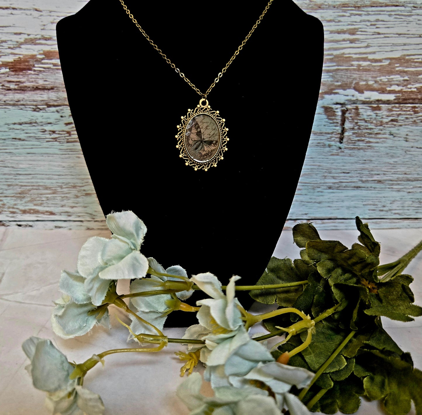 Vintage Inspired Butterfly Cameo Necklace – Antique Gold Oval Pendant, Romantic Victorian Style Jewelry