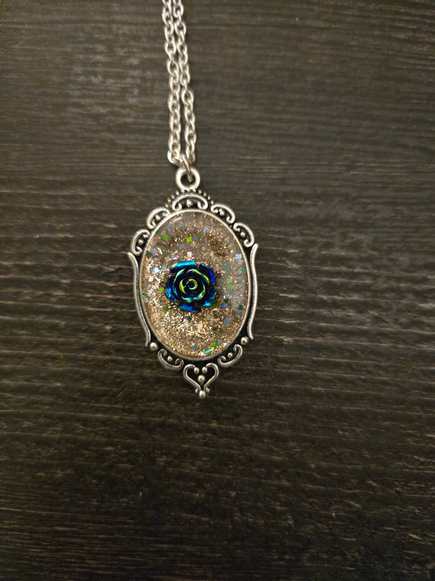 Romantic Glitter Pendant with Blue Rose