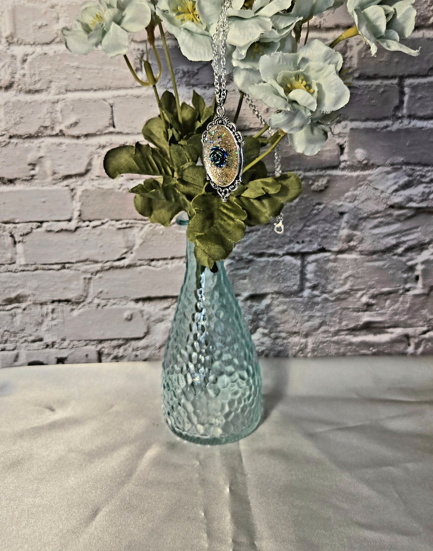 Romantic Glitter Pendant with Blue Rose