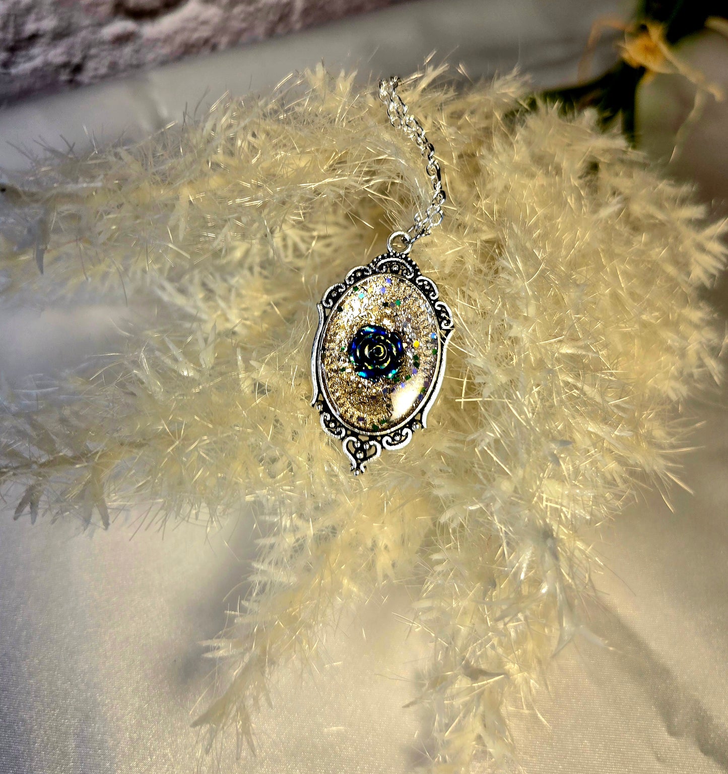 Romantic Glitter Pendant with Blue Rose