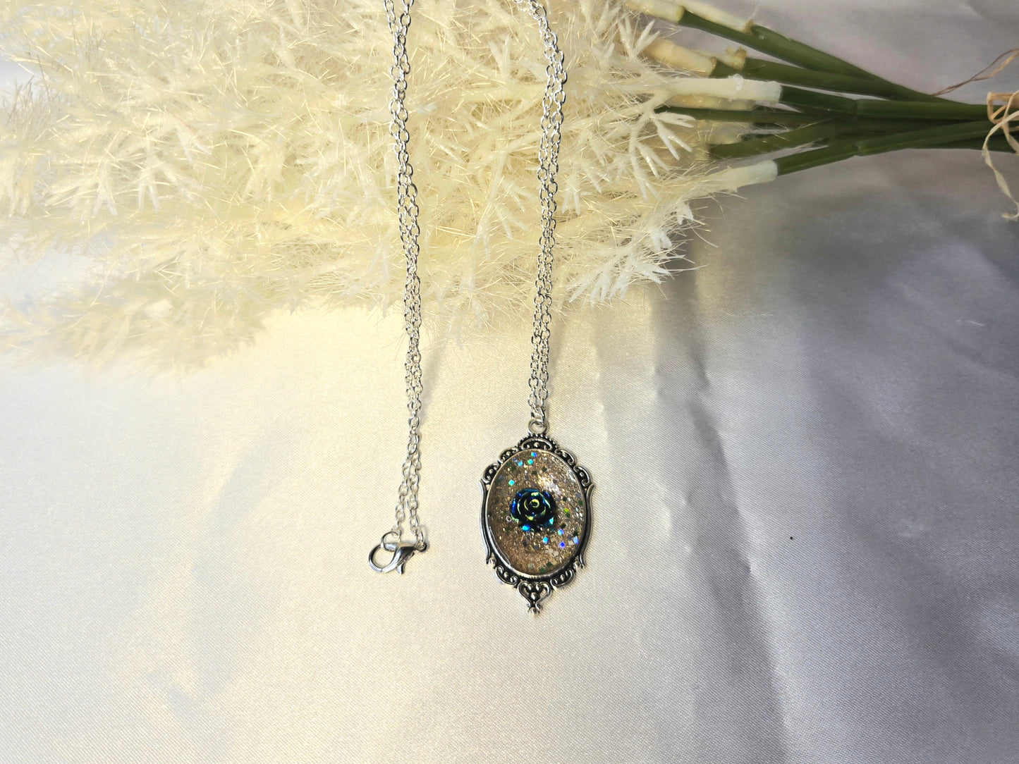 Romantic Glitter Pendant with Blue Rose