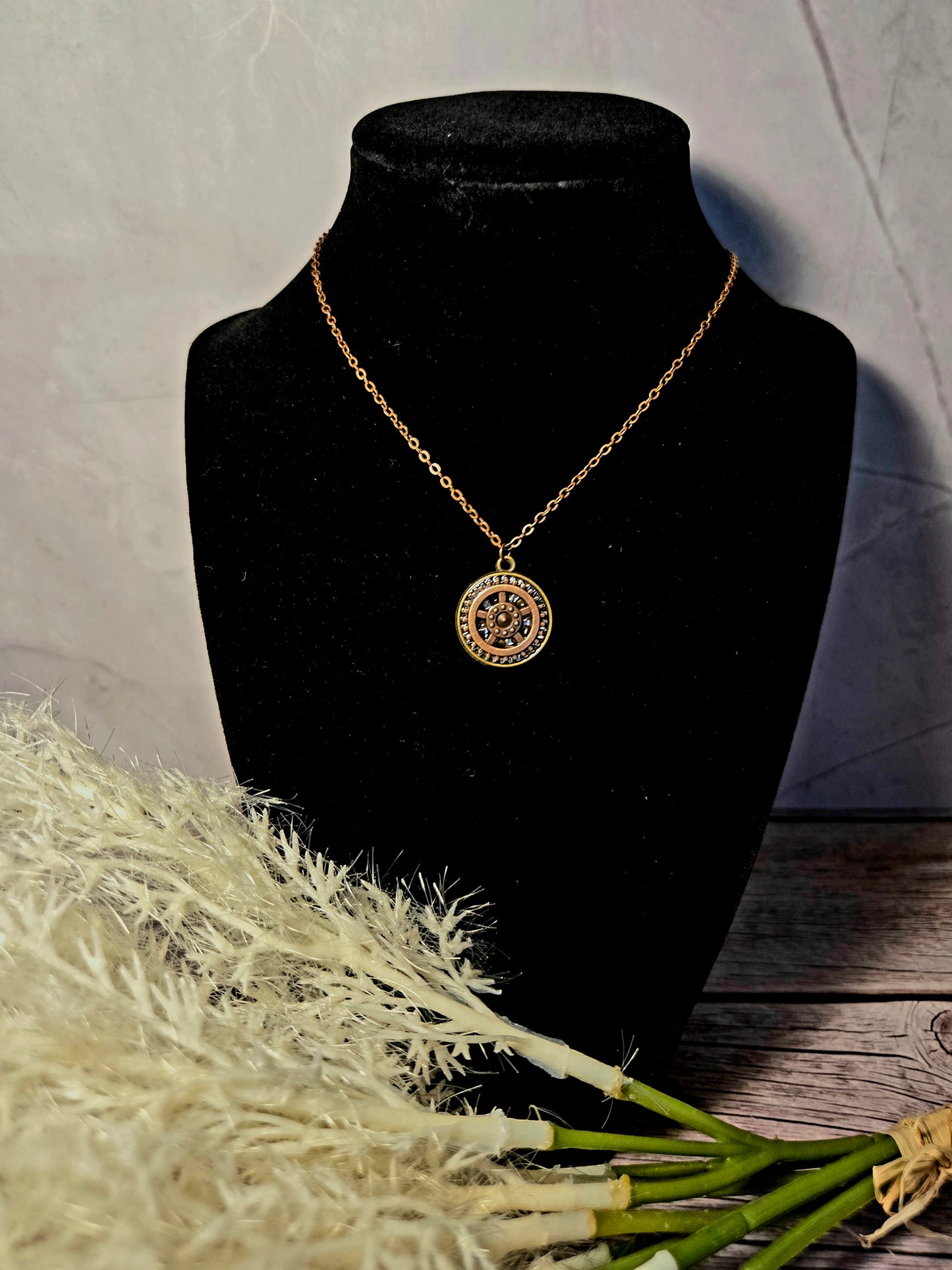 Steampunk Gear Pendant Necklace – Vintage Industrial Copper Chain Jewelry