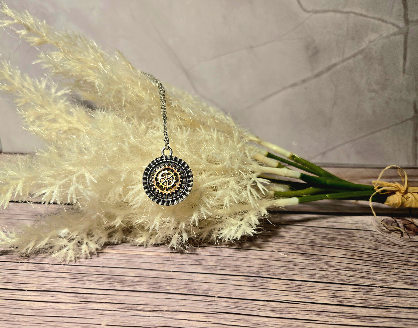 Celestial Gear Pendant Necklace – Vintage Brass & Crystal Industrial Charm