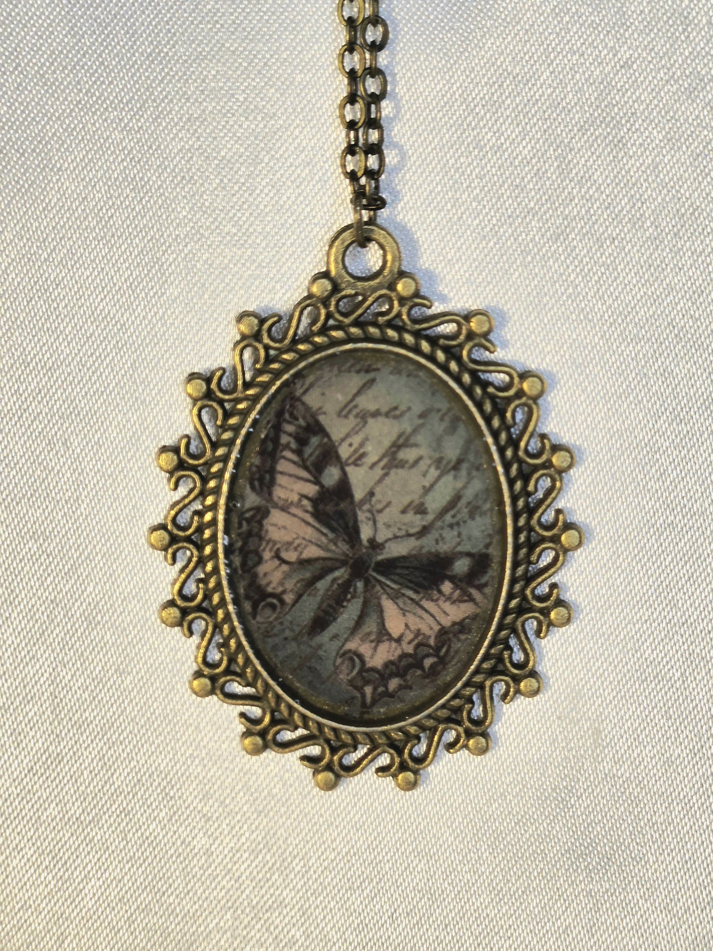 Vintage Inspired Butterfly Cameo Necklace – Antique Gold Oval Pendant, Romantic Victorian Style Jewelry