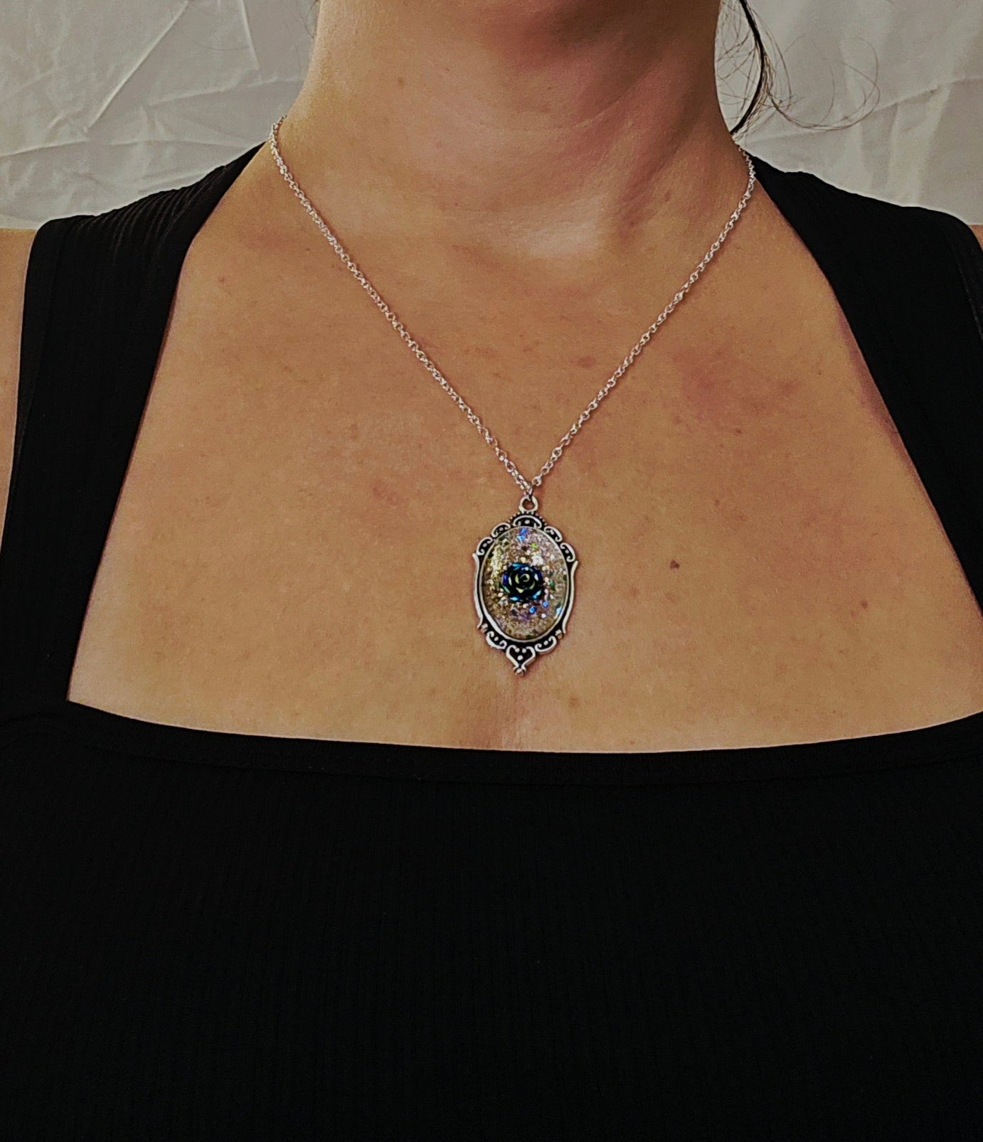 Romantic Glitter Pendant with Blue Rose