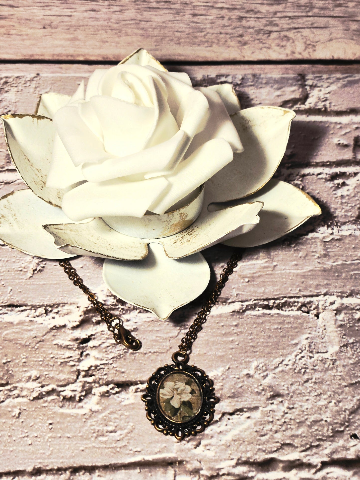 Vintage Floral Bronze Pendant Necklace