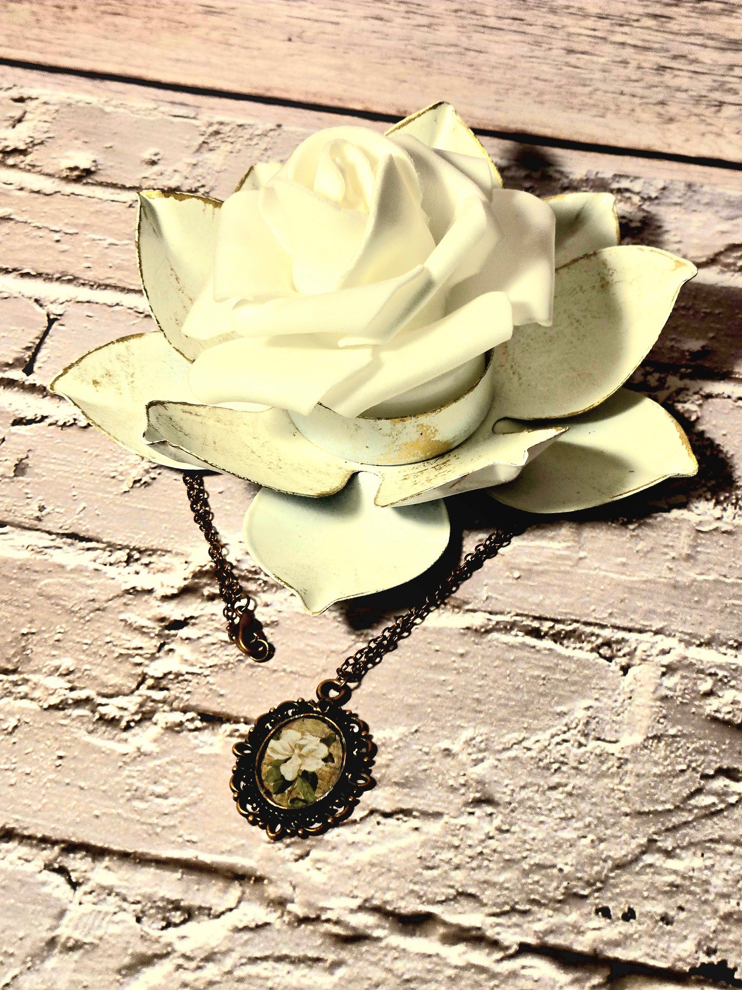 Vintage Floral Bronze Pendant Necklace