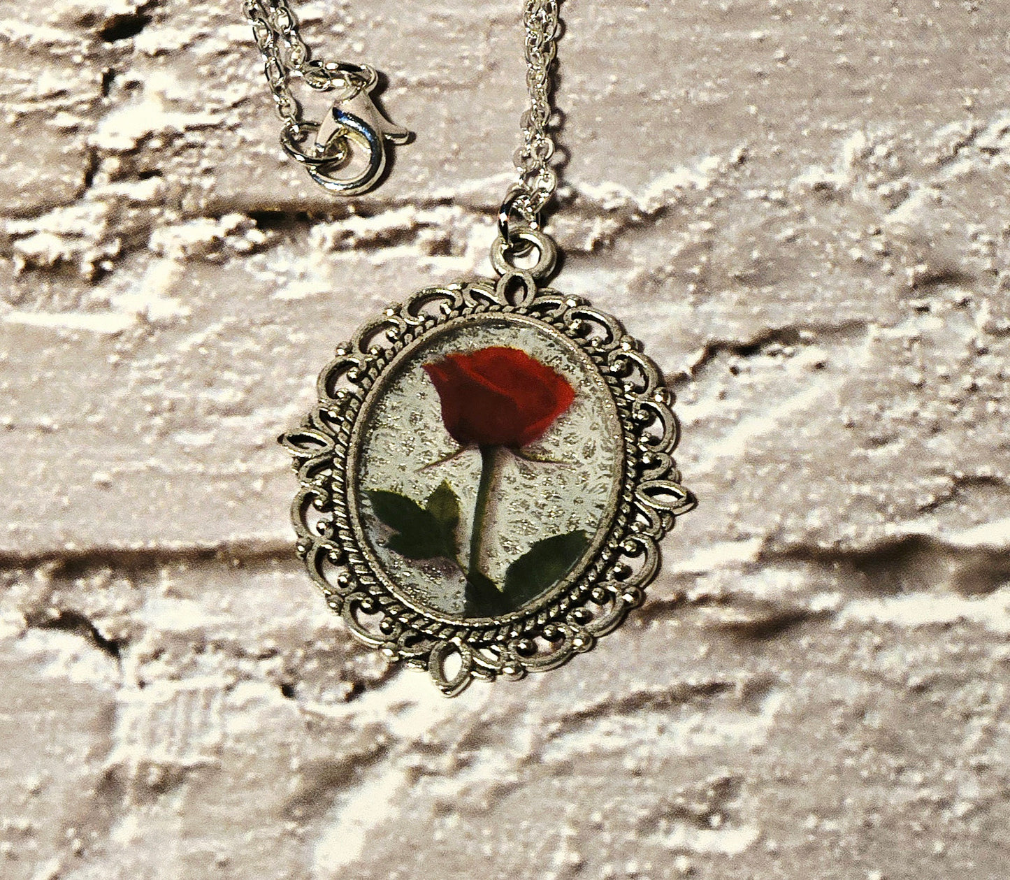 Vintage Silver Rose Pendant Necklace – Romantic Floral Filigree Jewelry