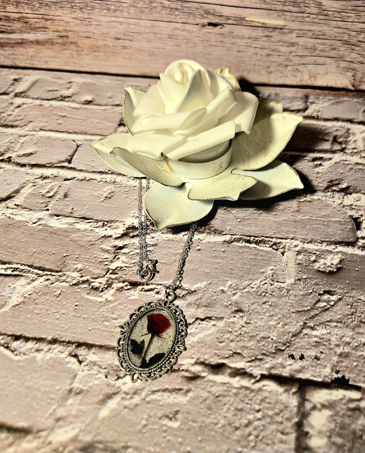 Vintage Silver Rose Pendant Necklace – Romantic Floral Filigree Jewelry