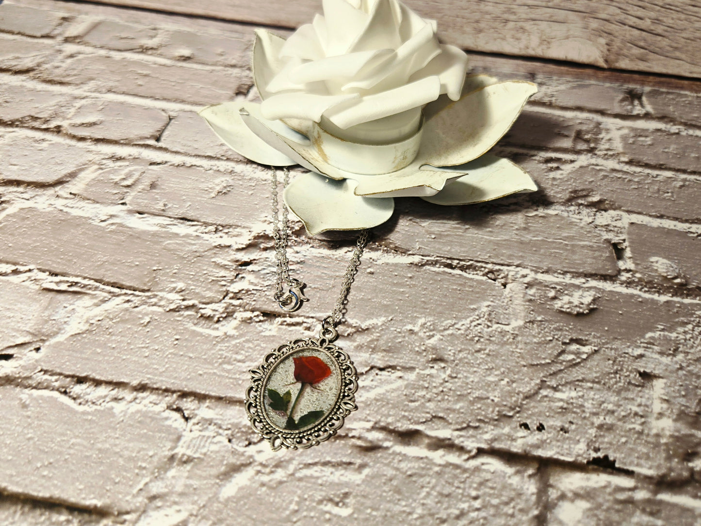 Vintage Silver Rose Pendant Necklace – Romantic Floral Filigree Jewelry