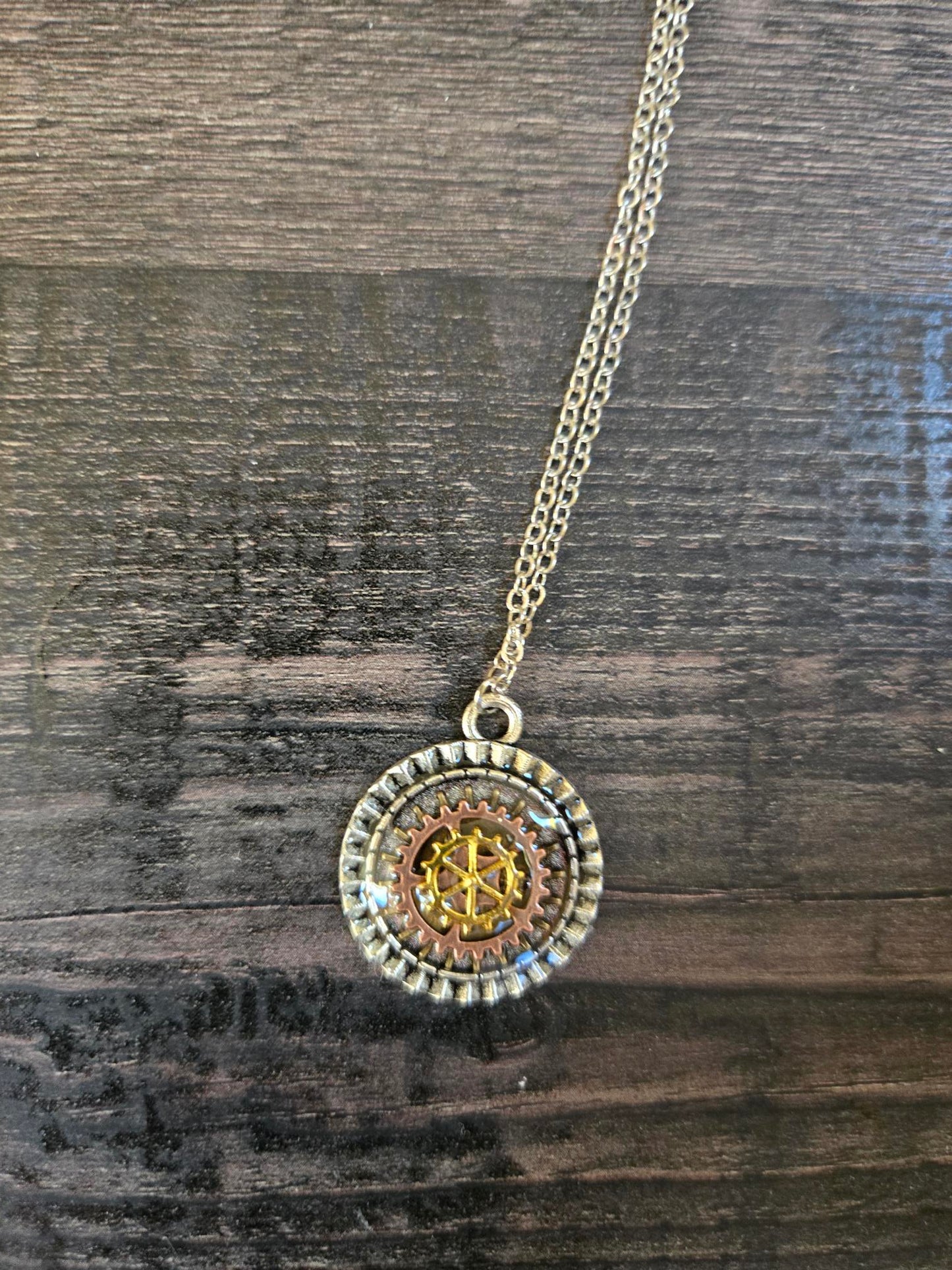 Celestial Gear Pendant Necklace – Vintage Brass & Crystal Industrial Charm